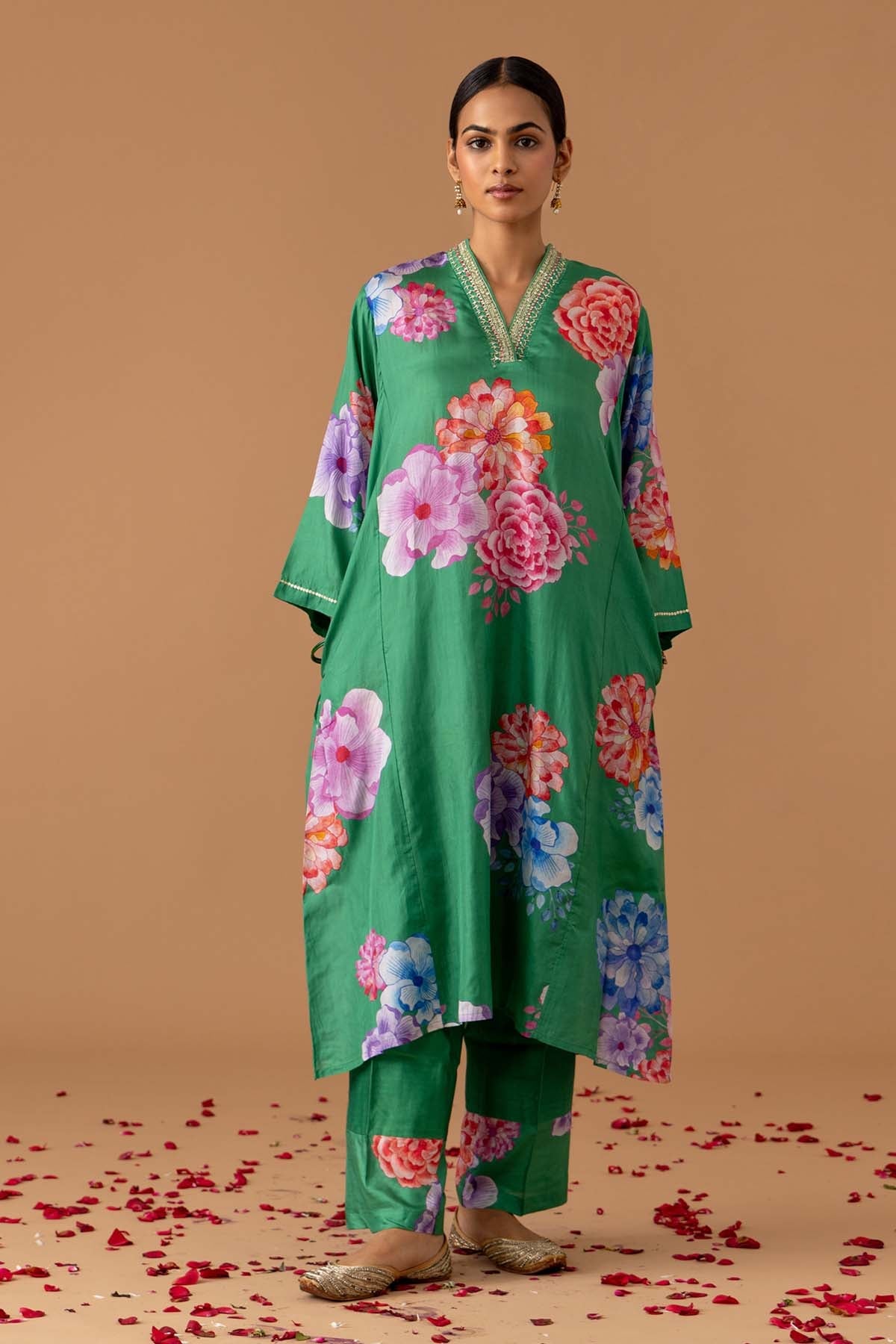 Juanita by Shubhda Green Floral Printed Kaftan Set for women online at ScrollnShops