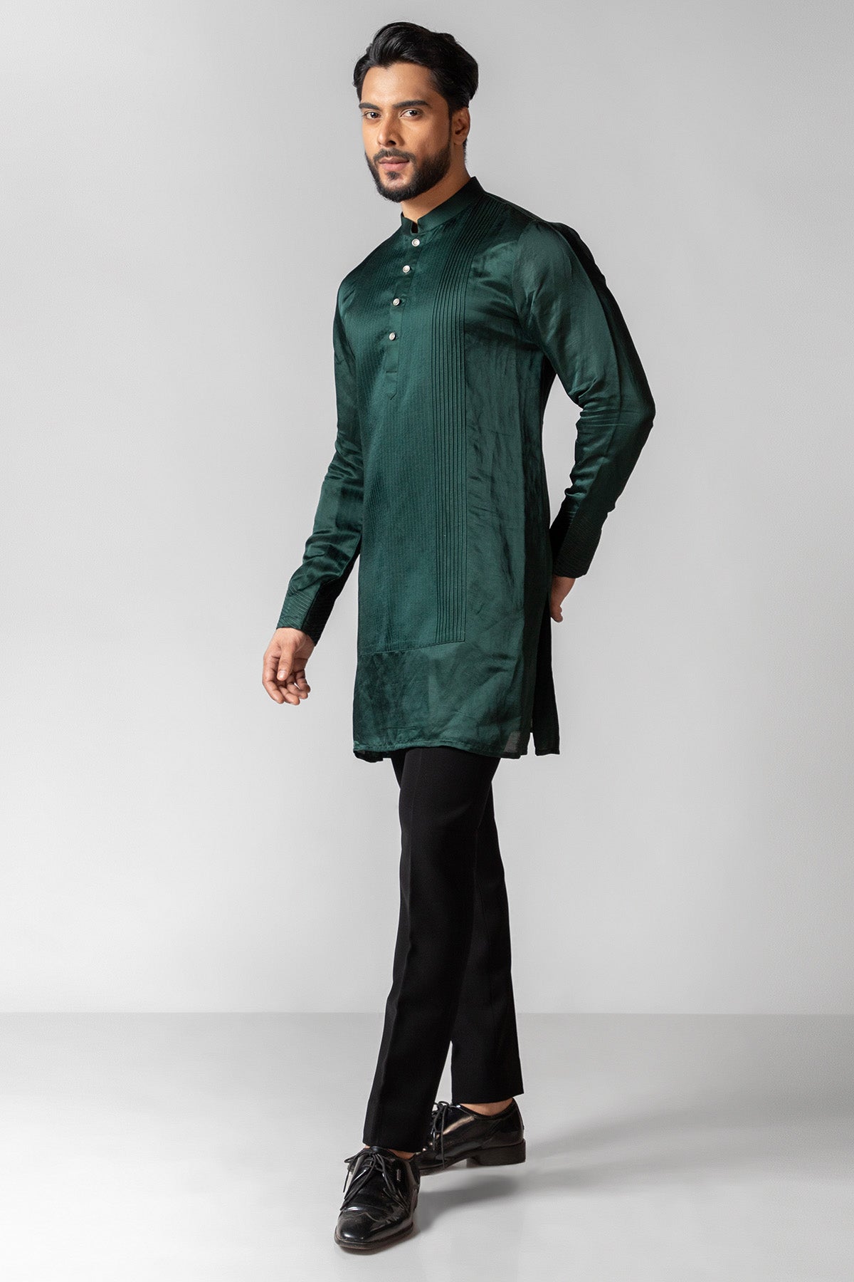 Green Linen Pintuck Kurta Set