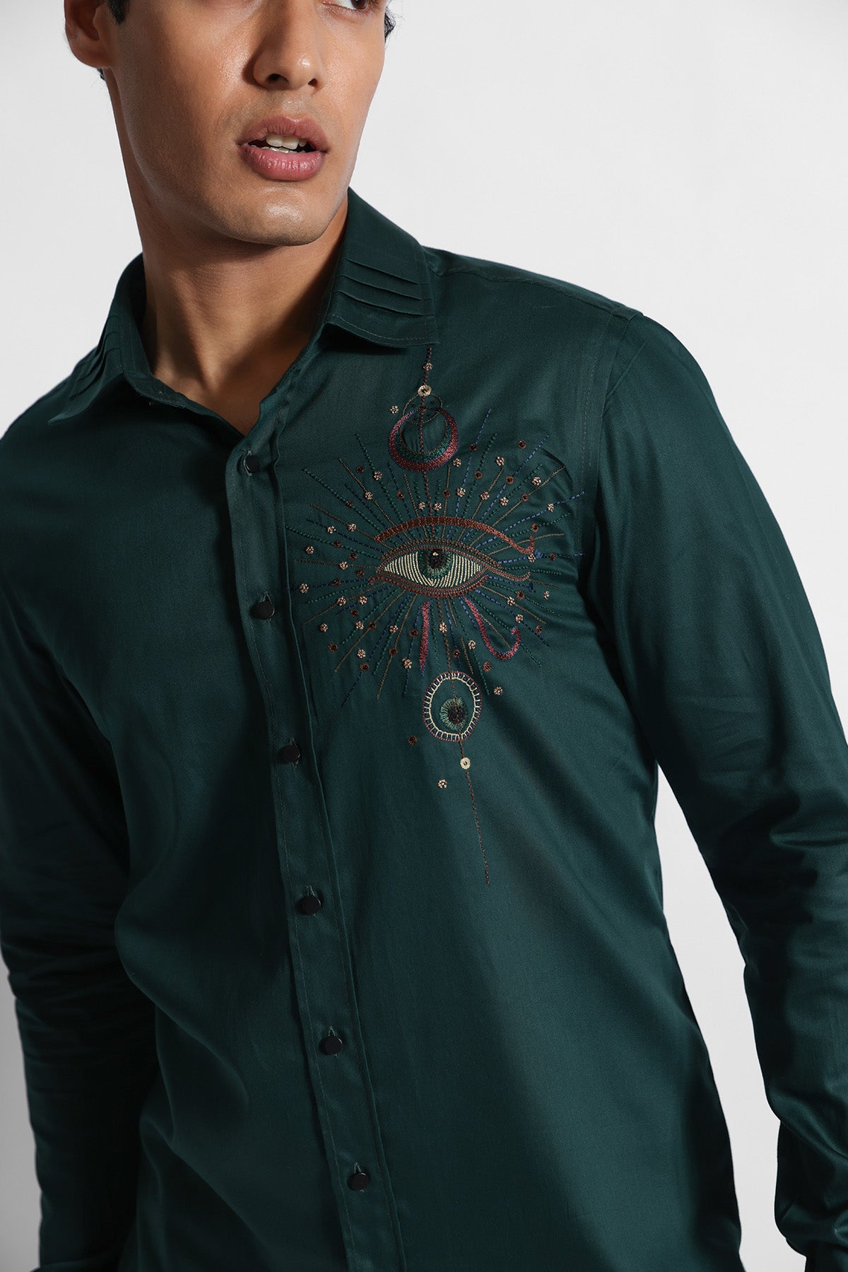 Green Minimal Threaded Shirt