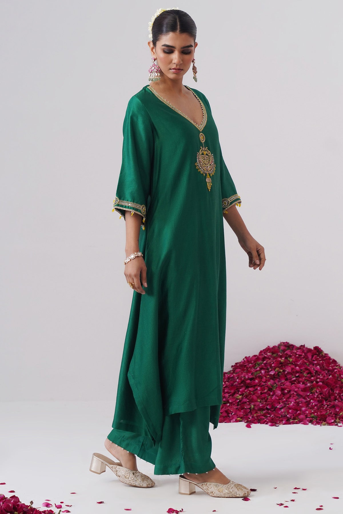 Green Pearl Jewel Kurta & Pants