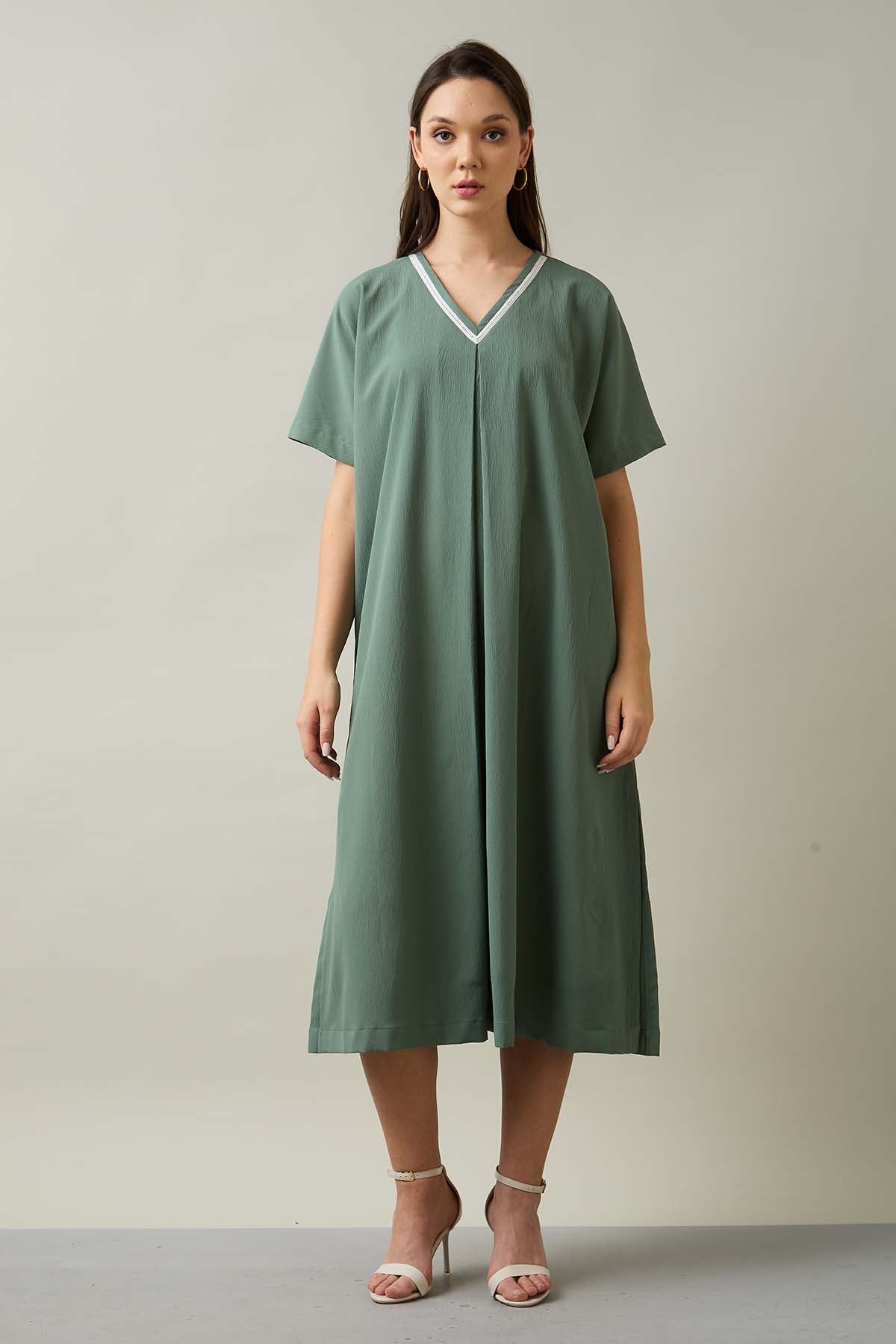 Buy Green Relaxed Fit Midi Dress by 7teen12 for women online at ScrollnShops