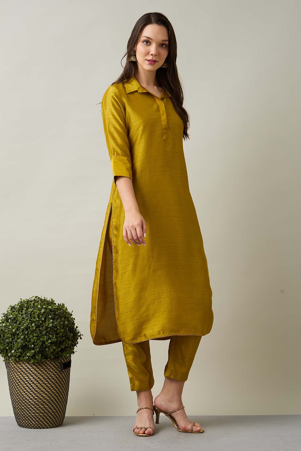 Green Silk Collar Kurta & Pants