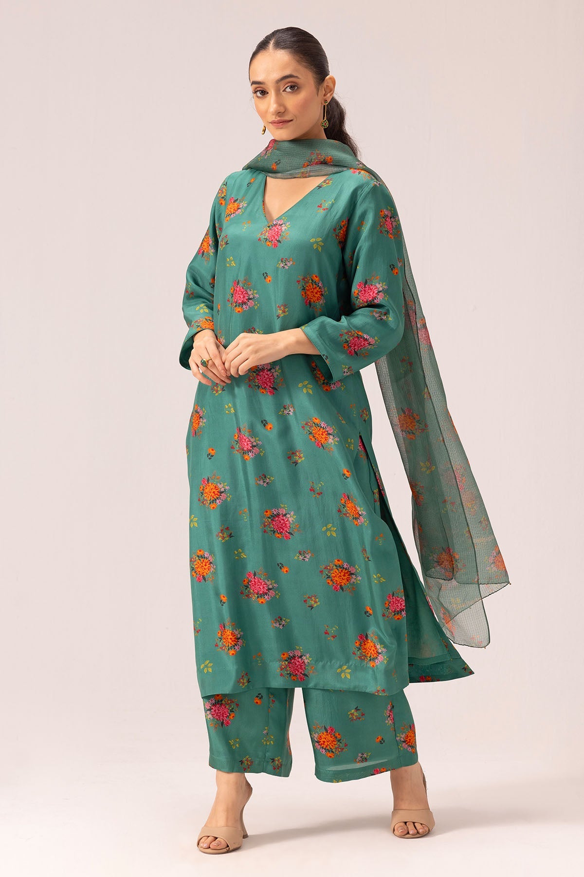 Buy Green Silk Printed Kurta Set By Label Shreya Sharma For Women Online at ScrollnShops