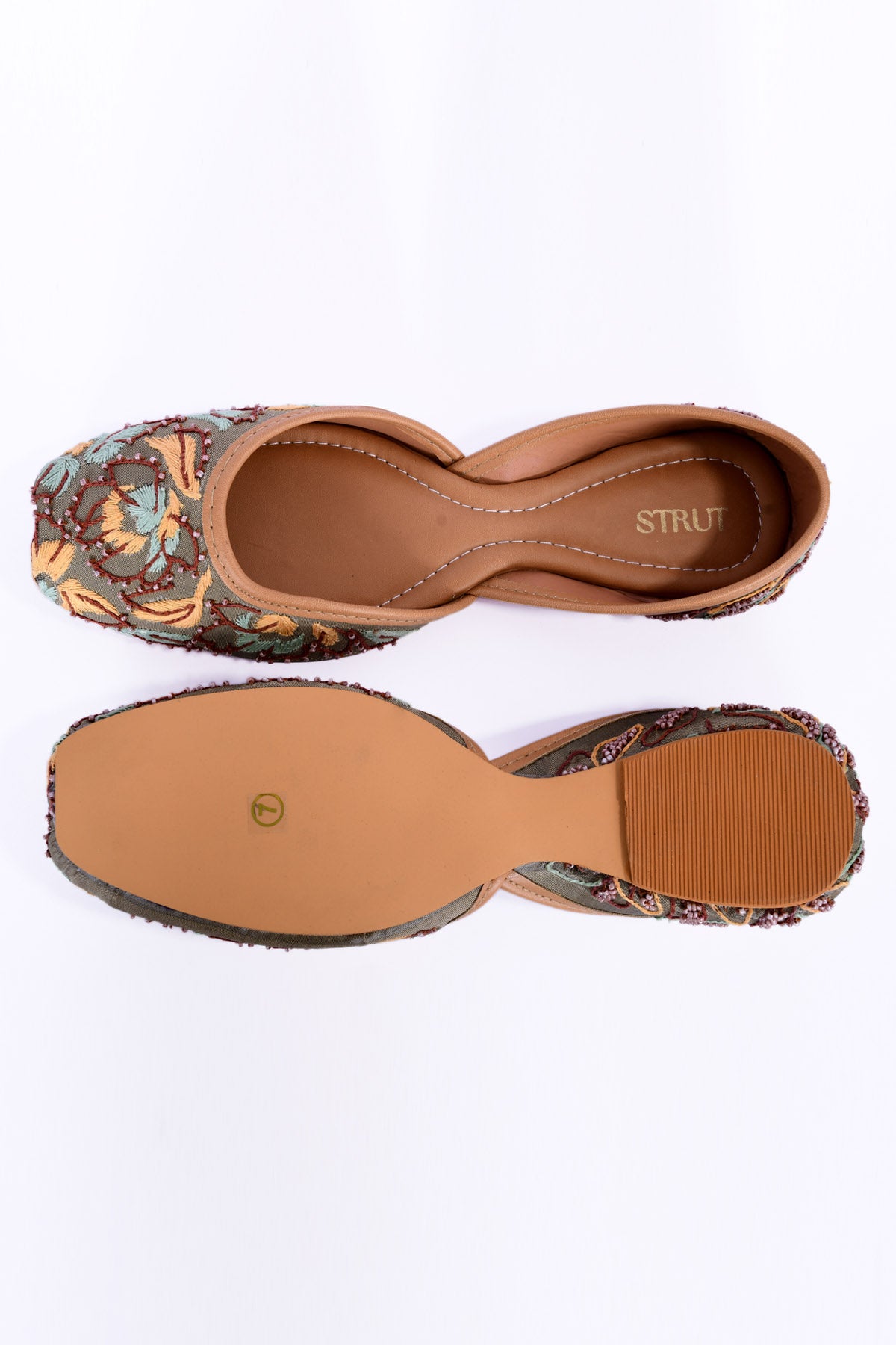 Green Thread Embroidered Jutti