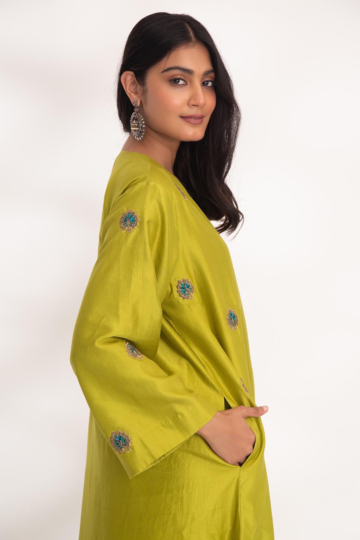 Green Zardozi Motifs Kurta Set