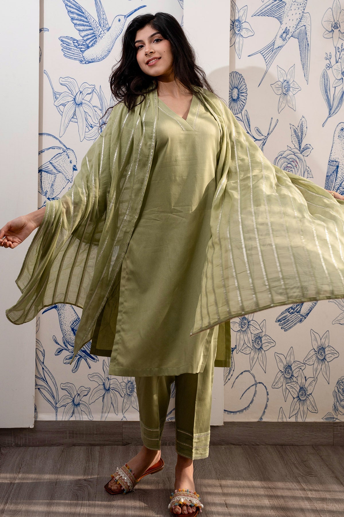 Buy Green Zari Detailed Kurta Set for women by The Hemming Bird online available at scrollnshops