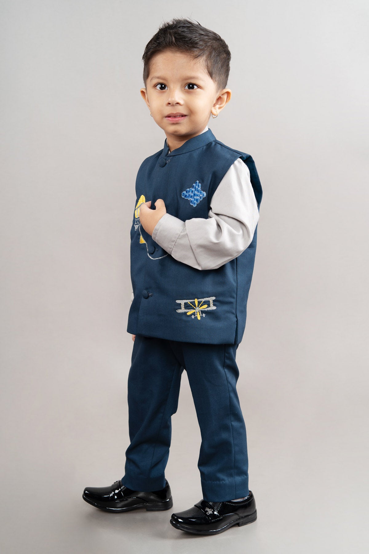 Grey Embroidered Bundi Set