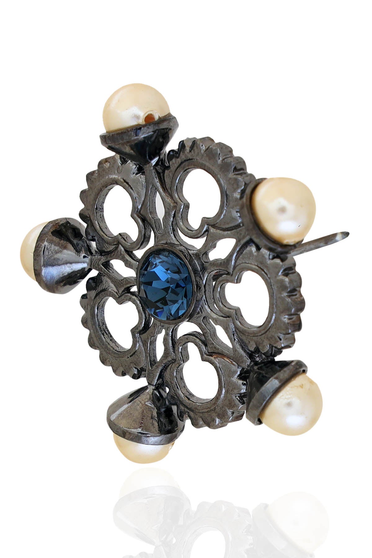 Grey Pearl Adorn Studs