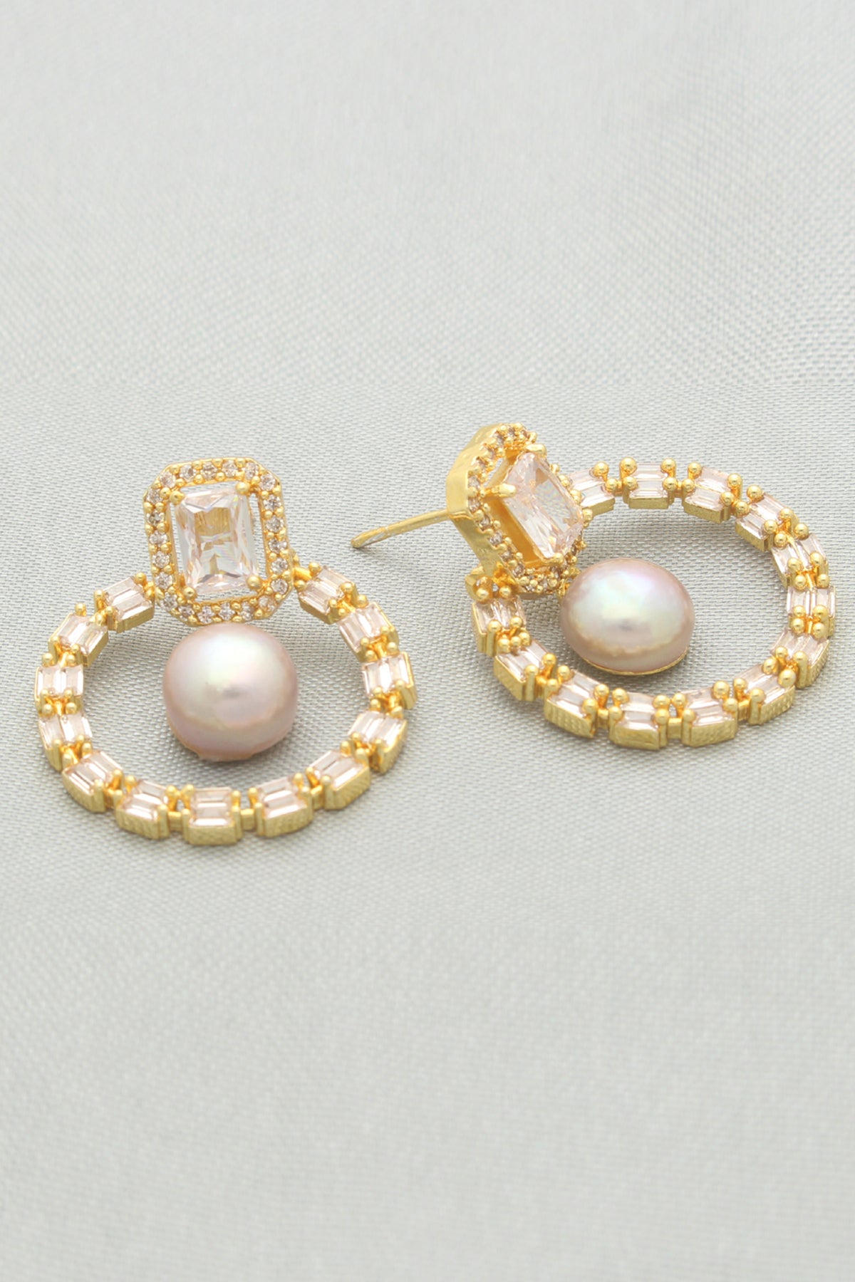 Grey Alloy Pearl Cubic Earring
