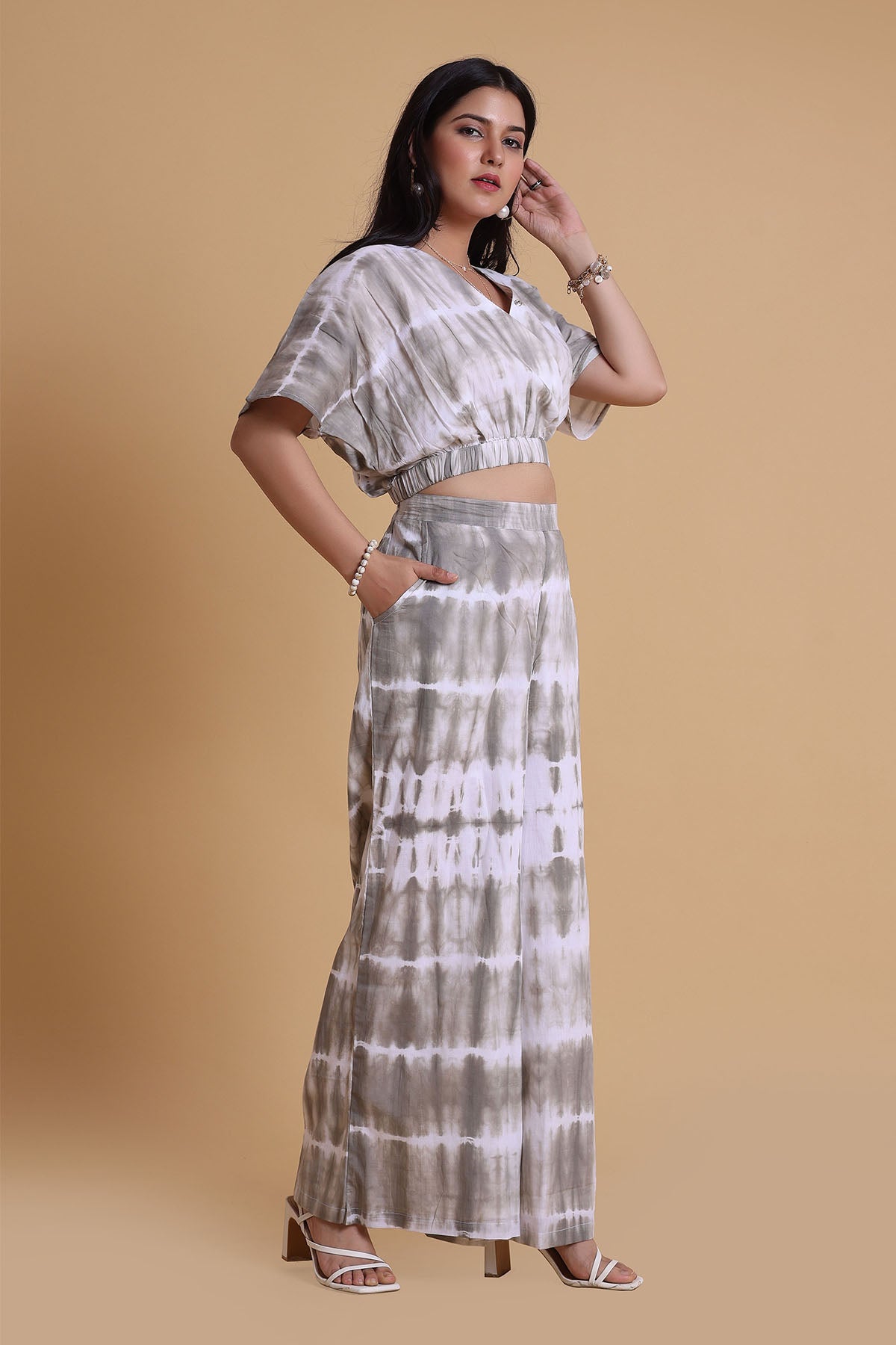 Grey Mulmul V-Neck Top & Pants