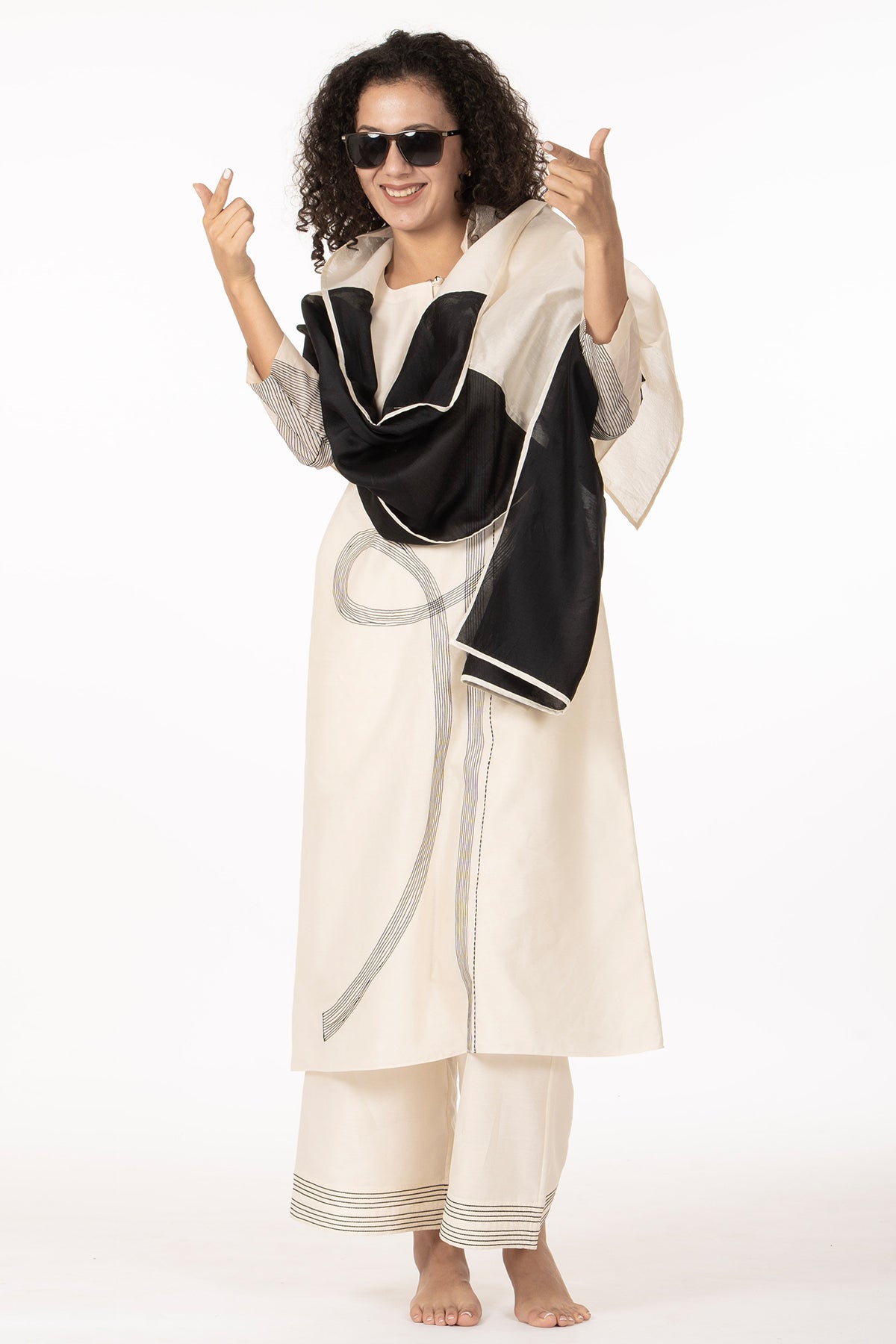 Hand Embroidery Ivory Kurta Set