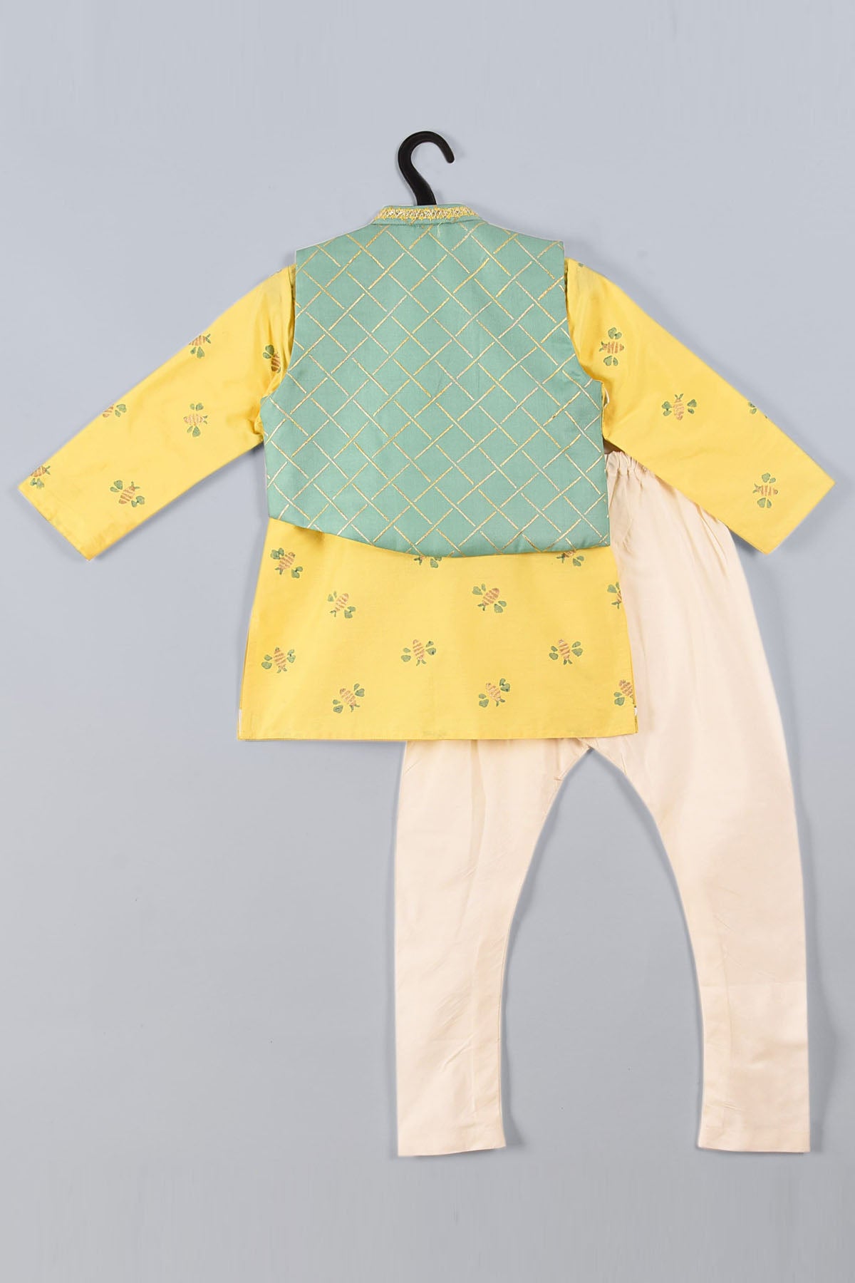 Honey Bee Printed Kurta Set