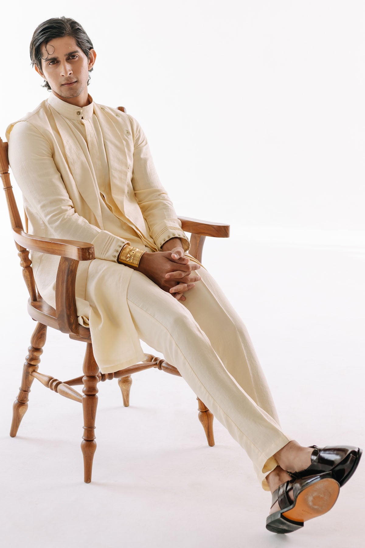 Ivori Zari Embroidered Bundi Set