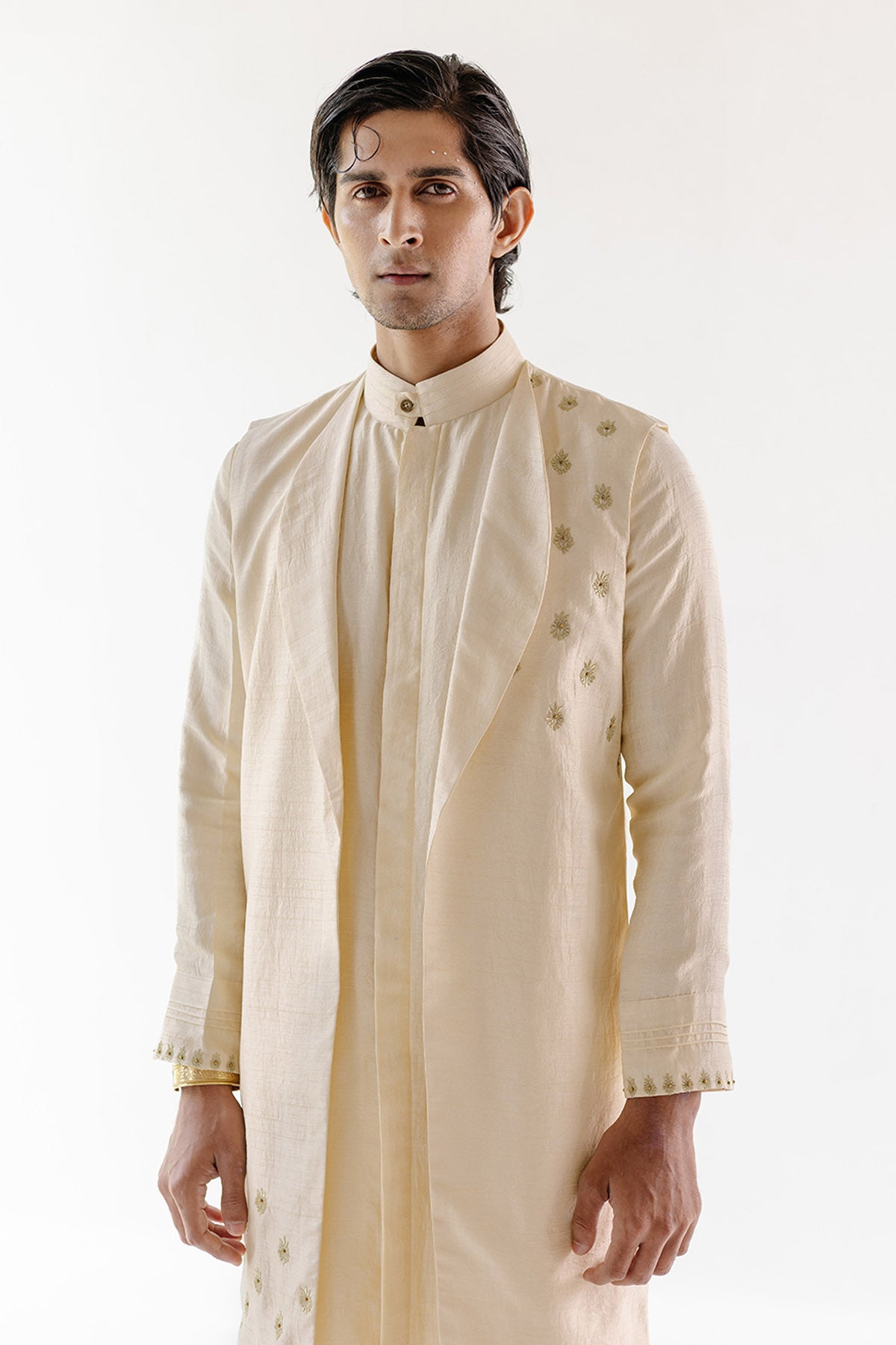 Ivori Zari Embroidered Bundi Set