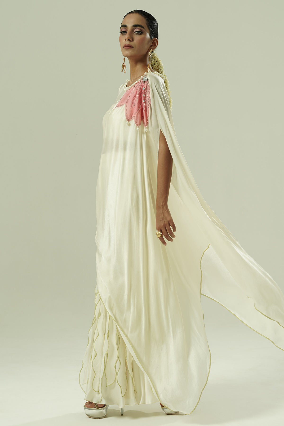 Ivory A-Line Sleeves Kurta Set