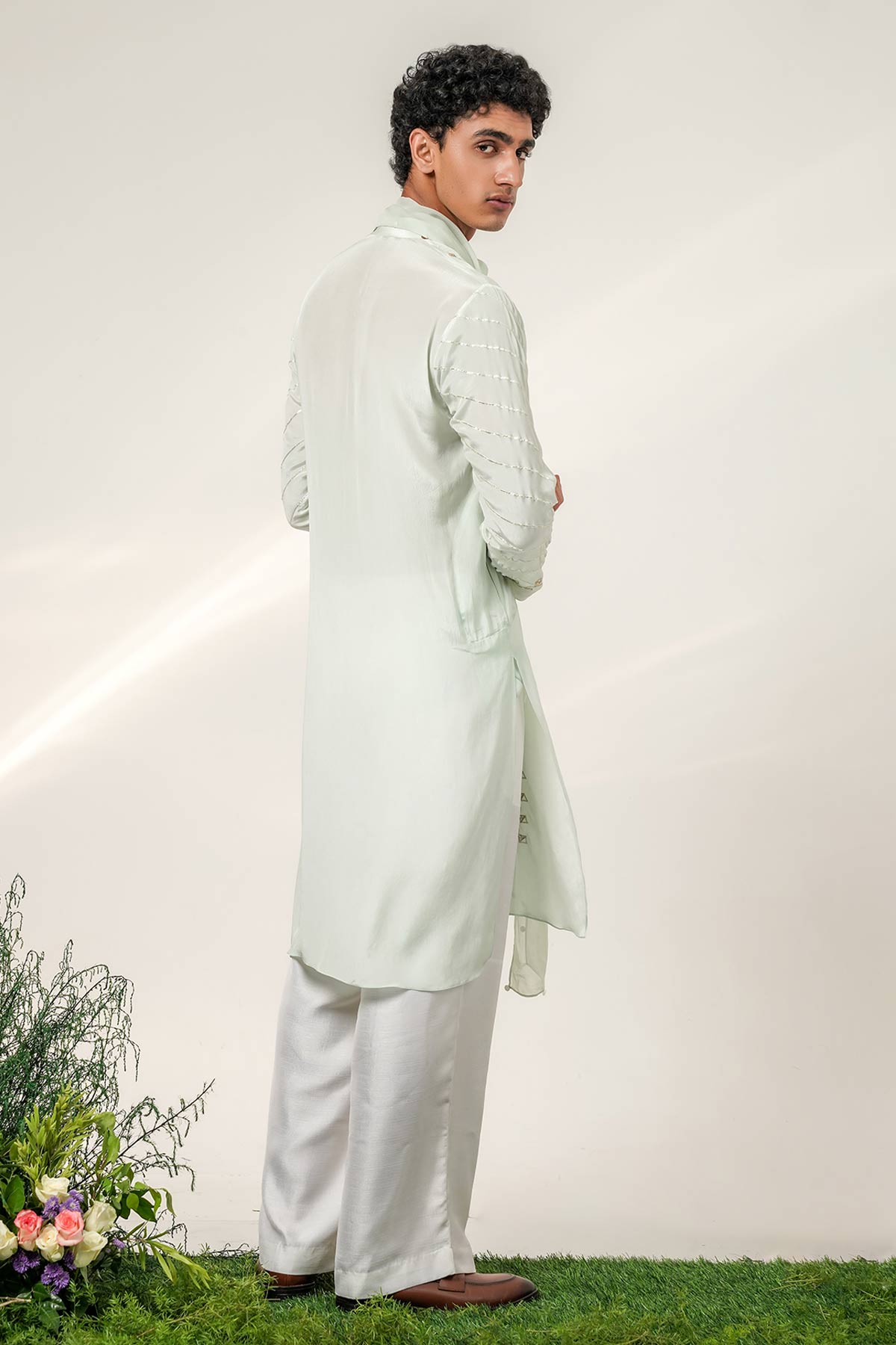 Ivory And Blue Zari Kurta Set