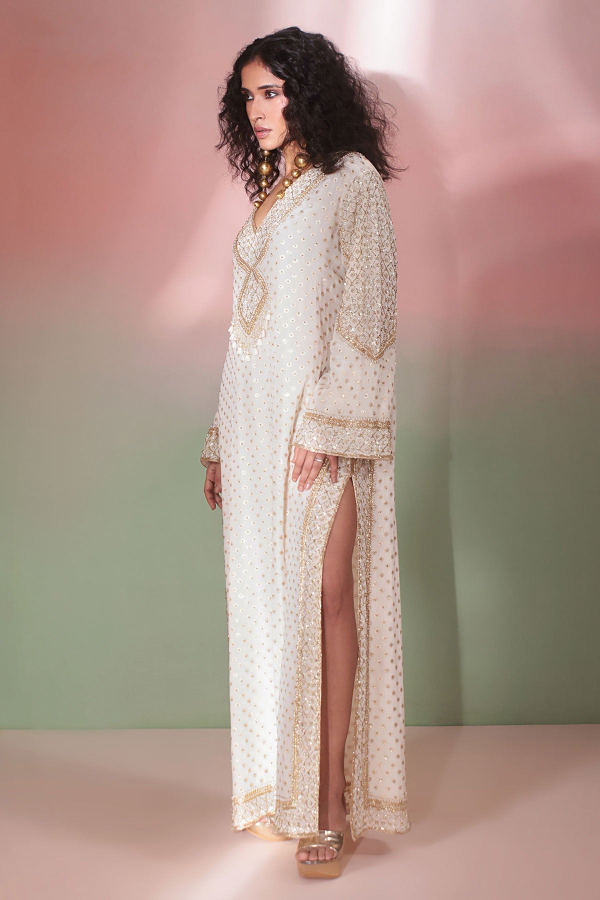 Ivory Buti Embroidered Kaftan