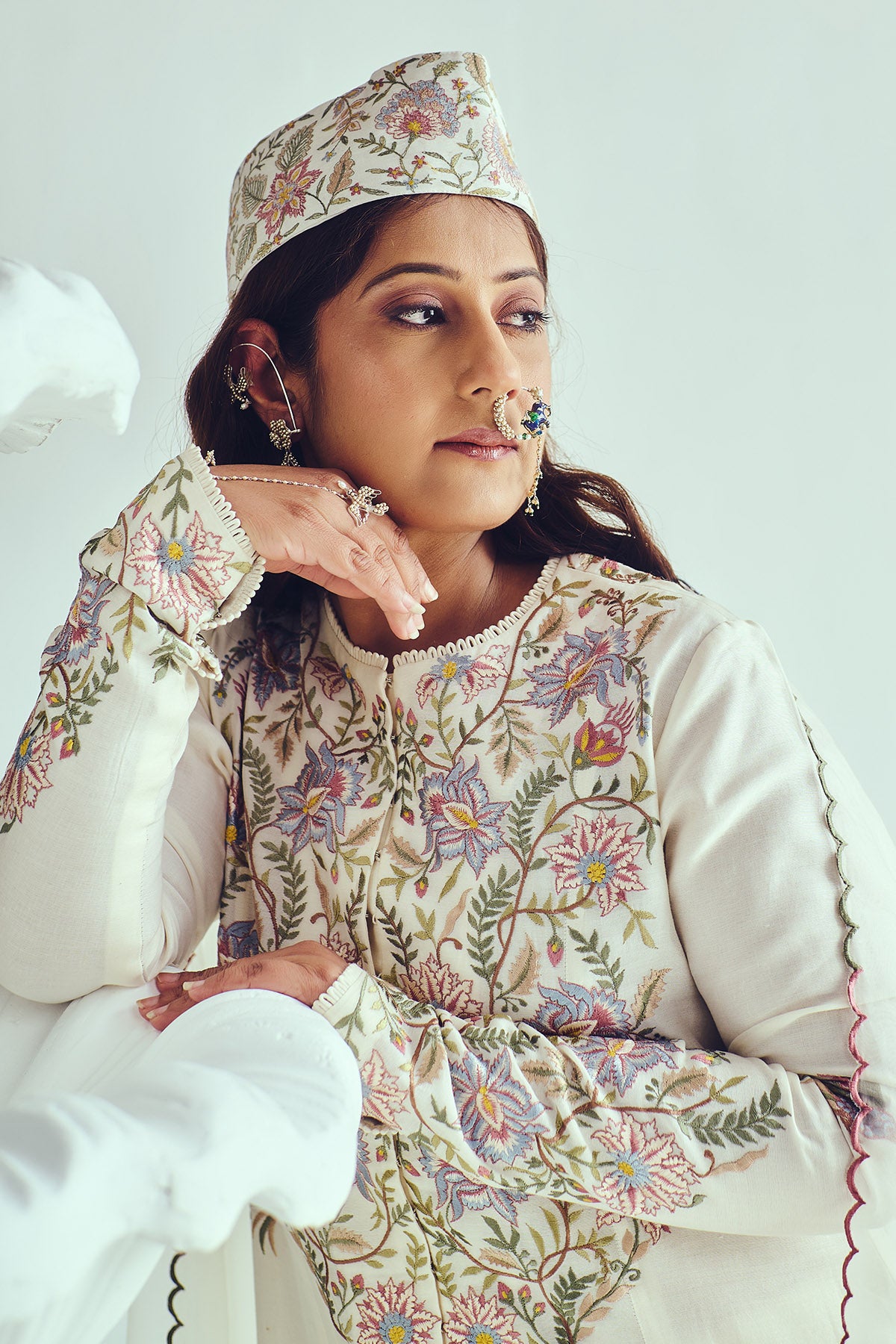 Ivory Chanderi Resham Kurta Set