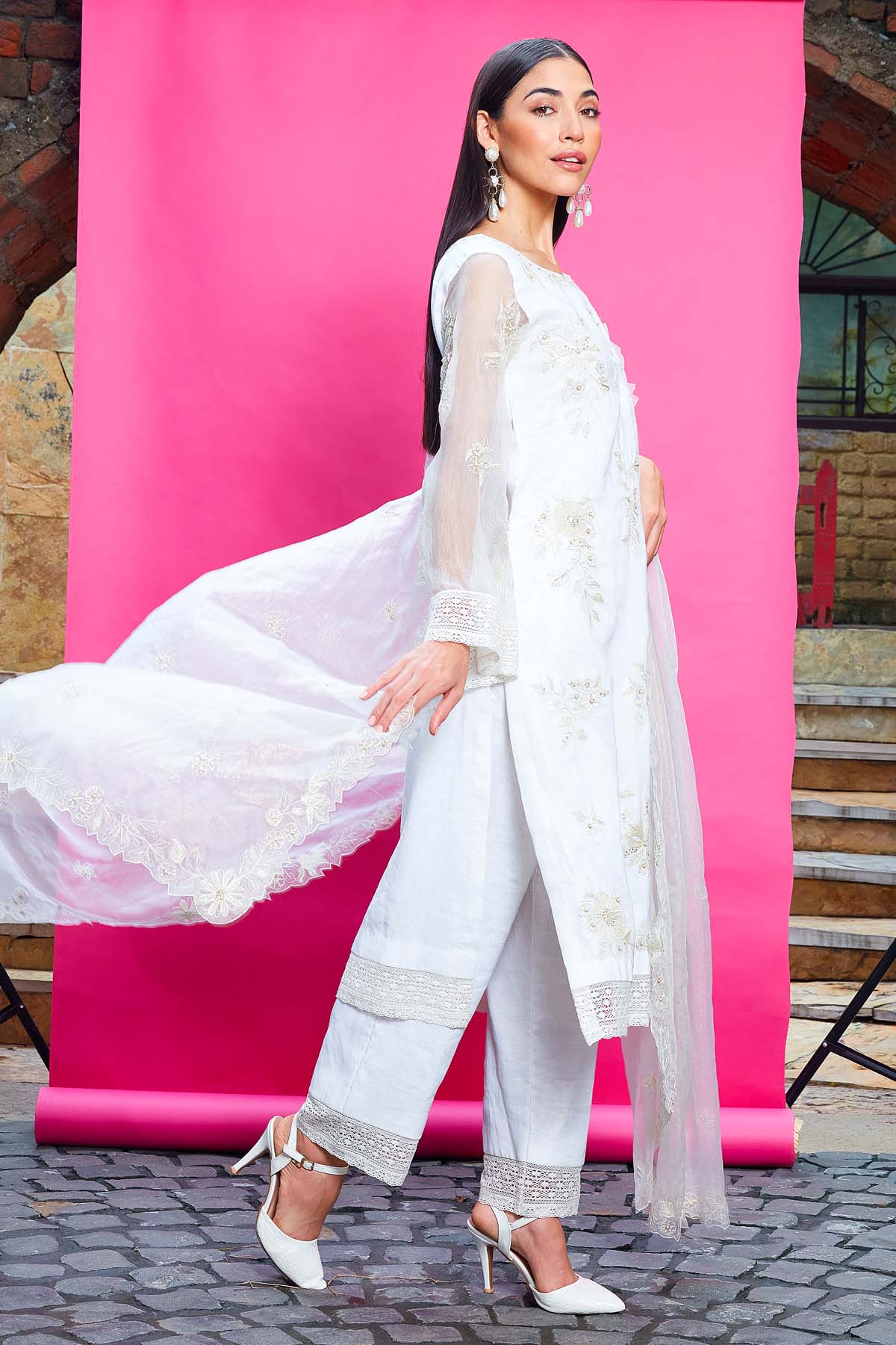 Ivory Lace Embroidered Kurta Set