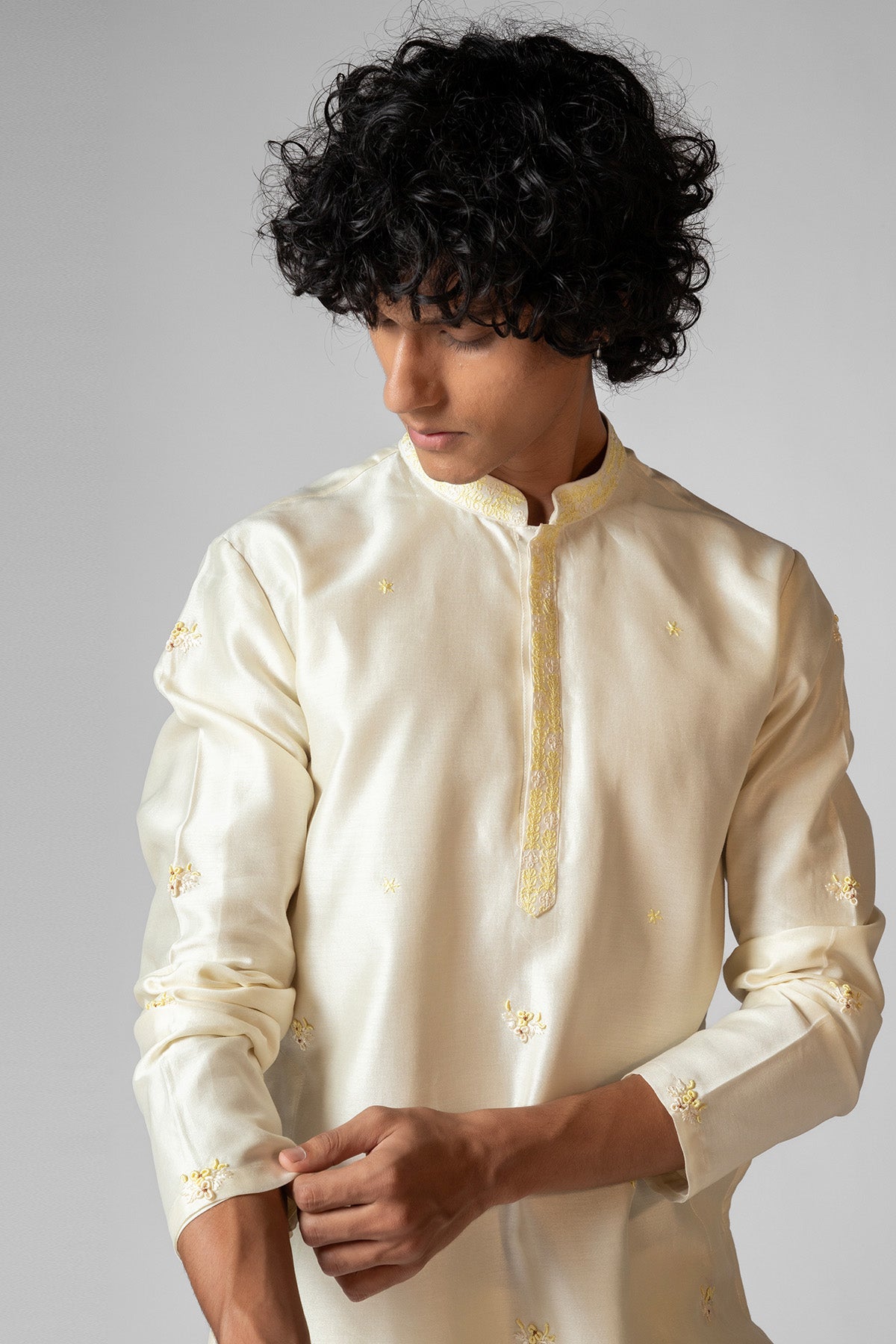 Ivory Linen Floral Kurta & Pant