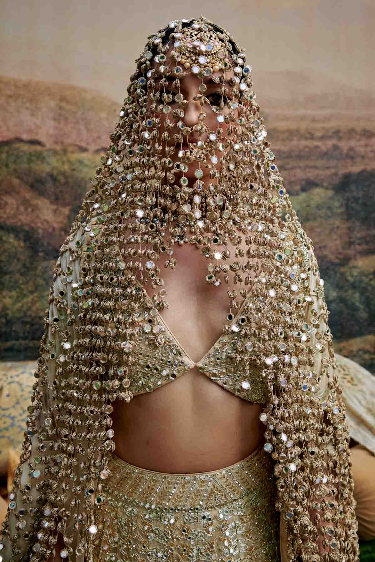 Buy ITRH, Designer Ivory Mirror Embroidered Veil Online