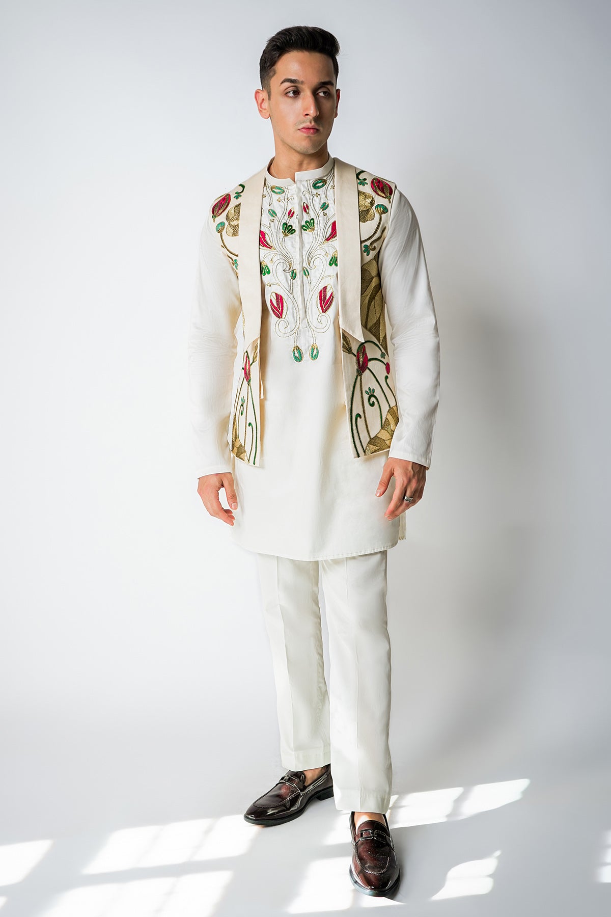 Ivory Raffia & Kasab Bundi Set