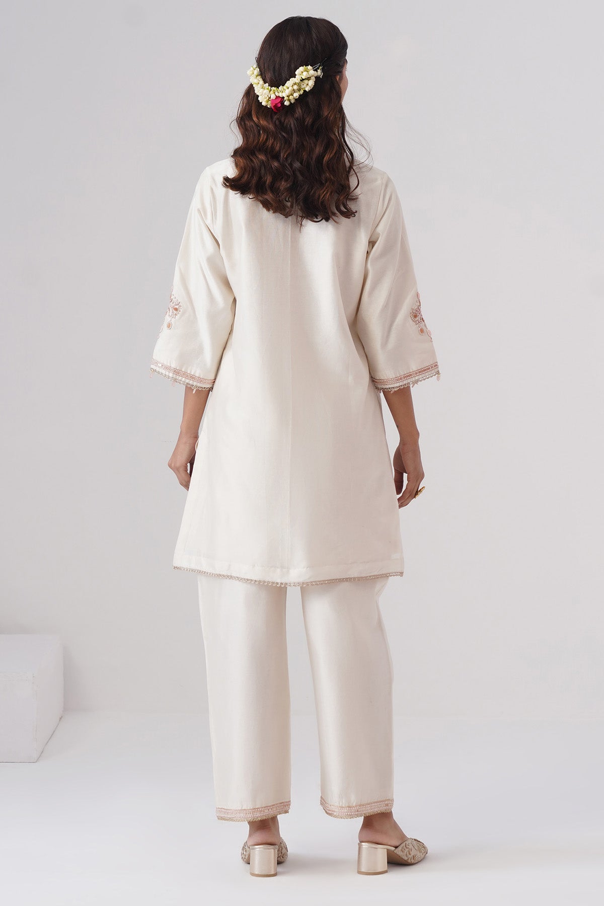 Ivory Zardozi Kurta And Pants