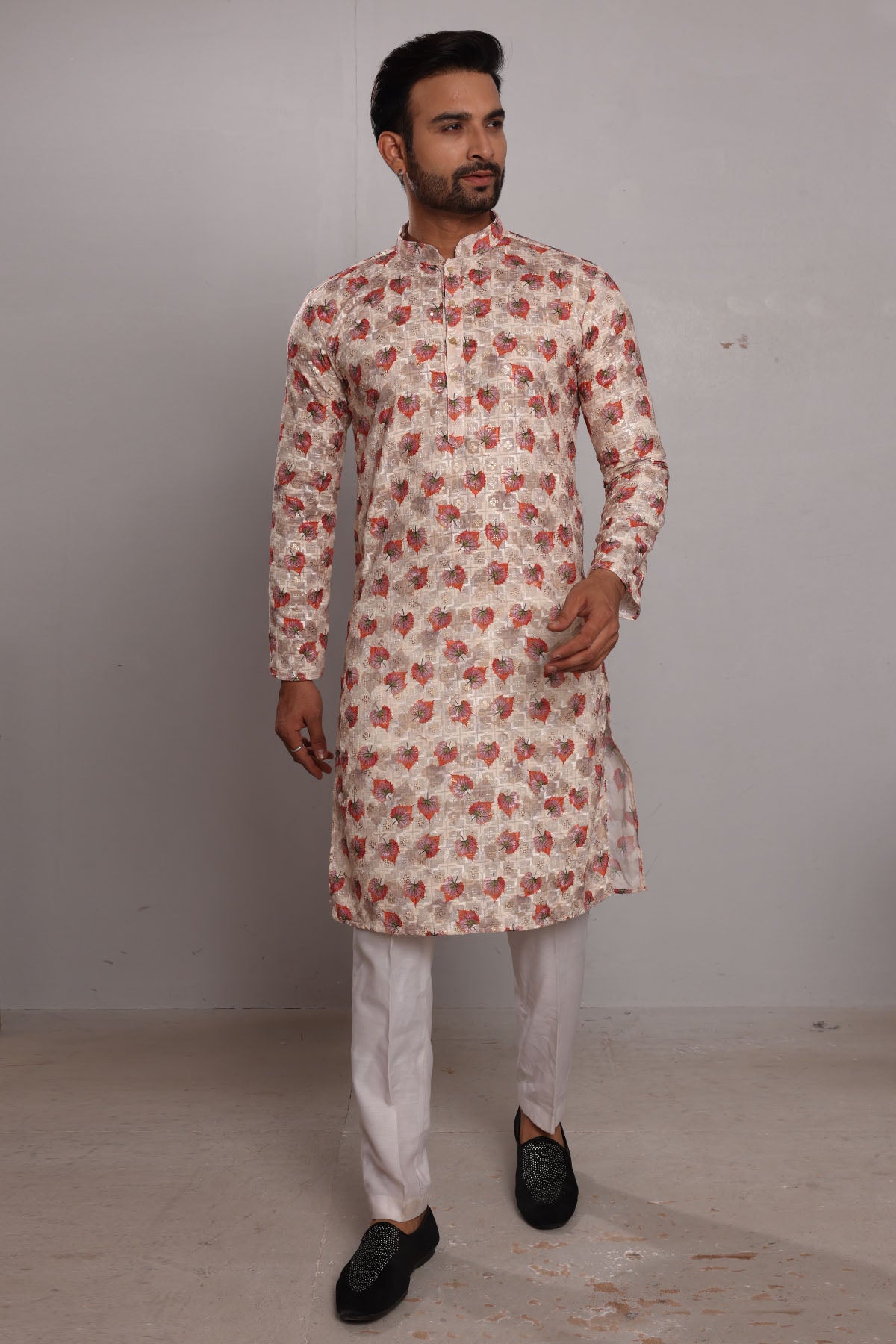 Leaf Thread Embroidered Kurta