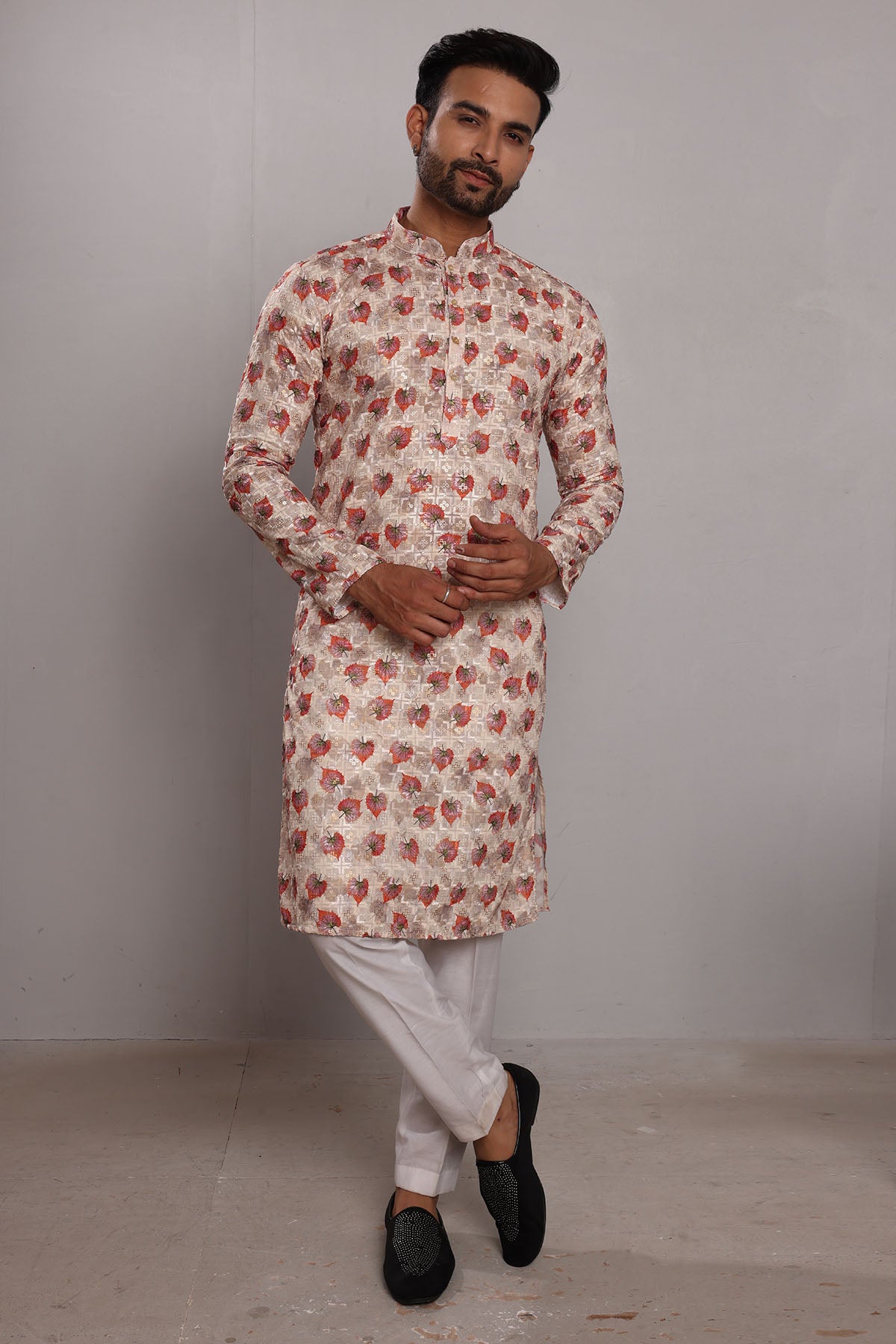 Leaf Thread Embroidered Kurta