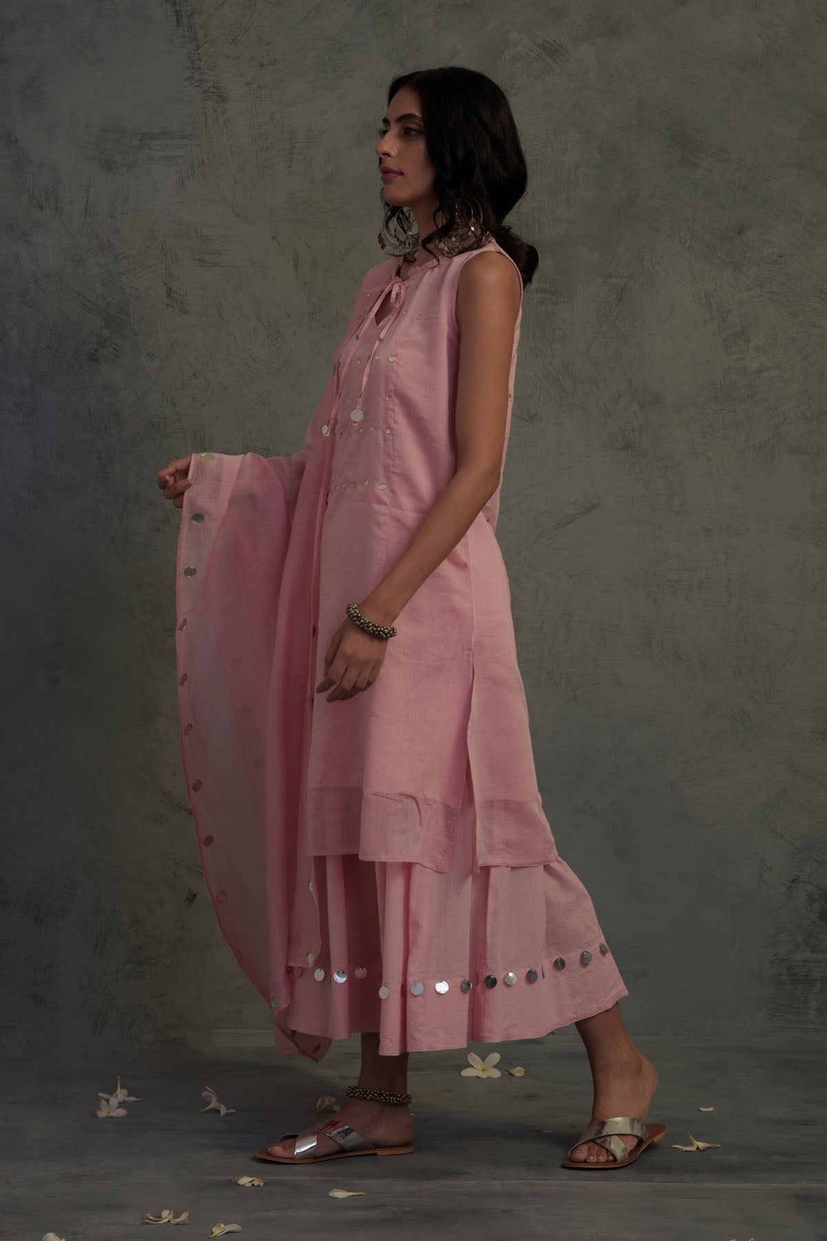 Light Pink Sleeveless Kurta Set