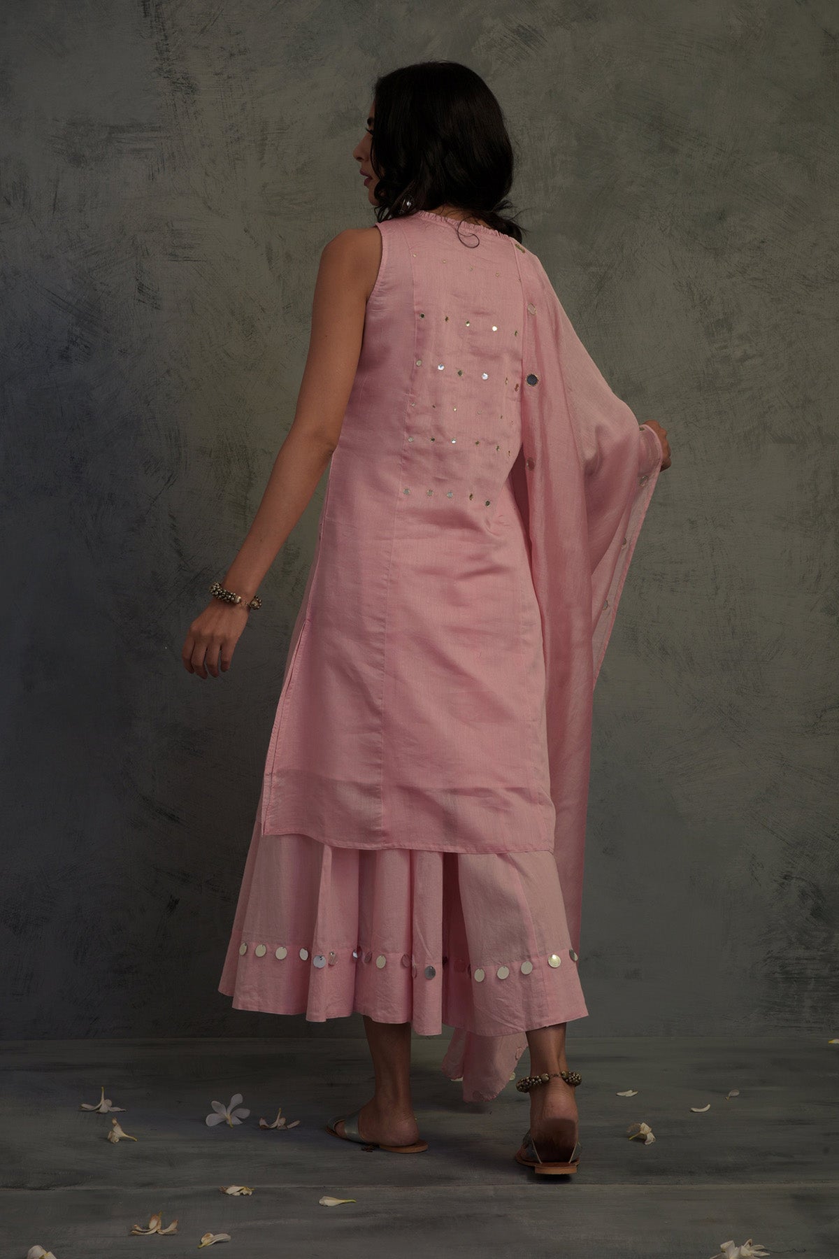 Light Pink Sleeveless Kurta Set