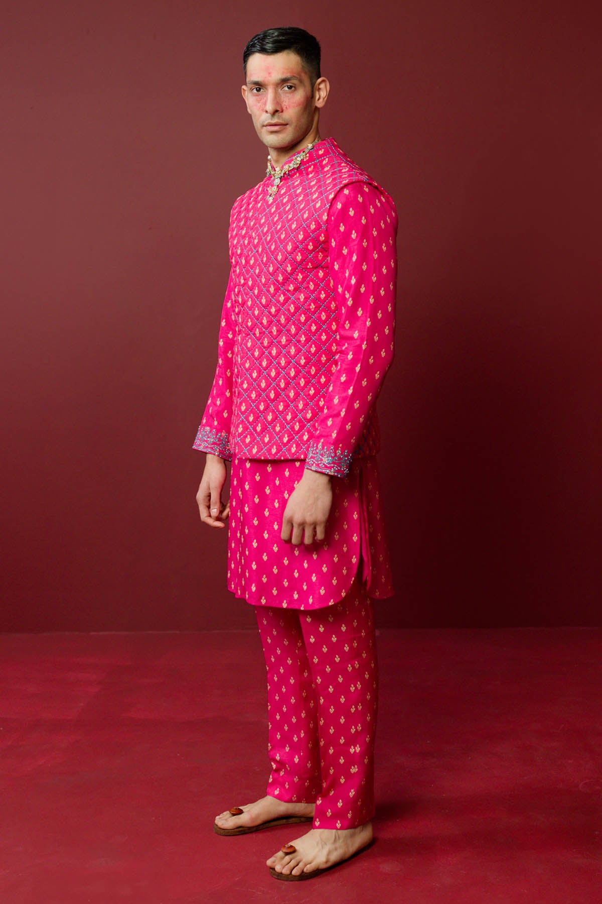 Magenta Jaal & Resham Bundi