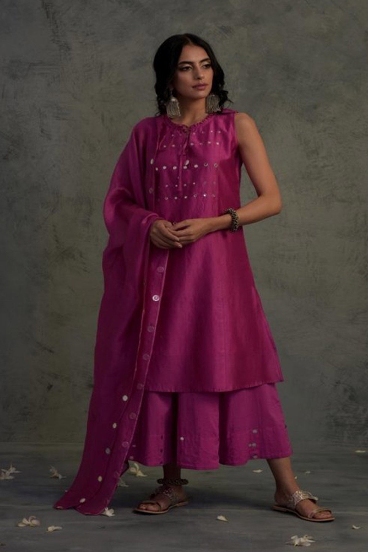 Buy Magenta Sleeveless Kurta Set by Charkhee for women online at ScrollnShops