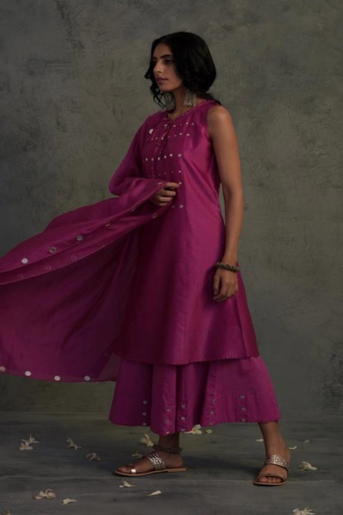 Magenta Sleeveless Kurta Set