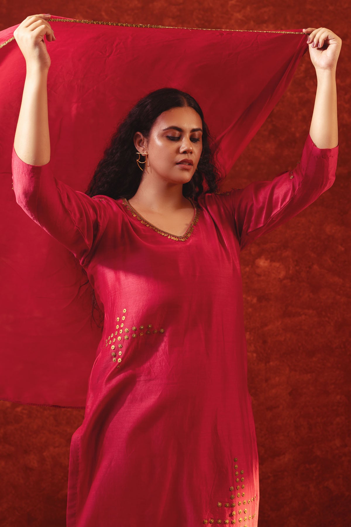 Metal Flower Magenta Kurta Set