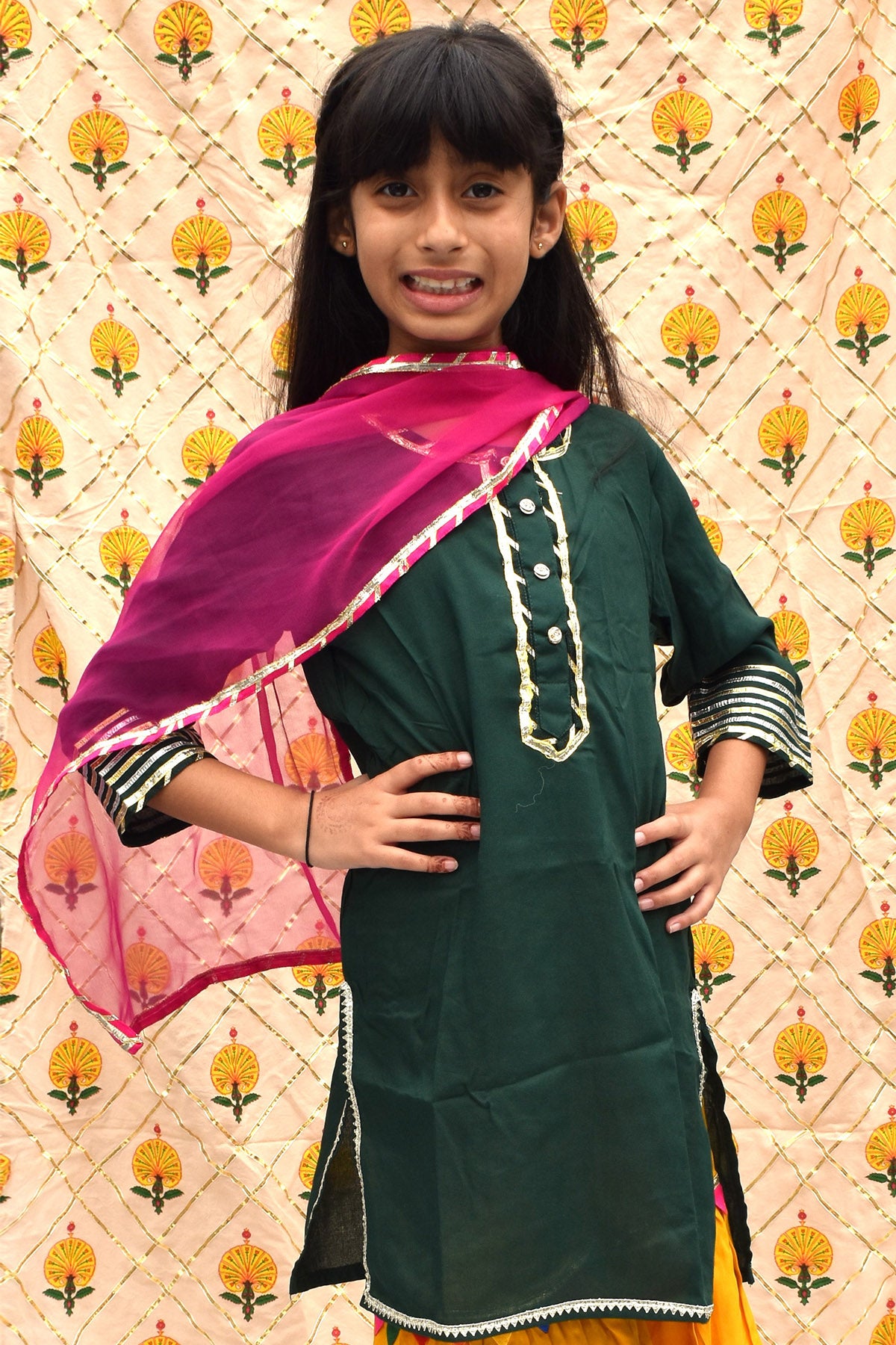 Multicolor Embellish Kurta Set