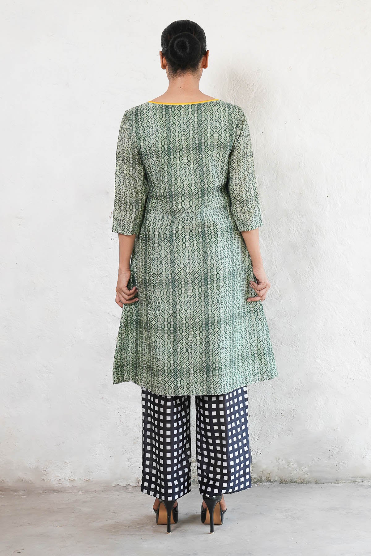 Multicolor Printed Kurta & Pants