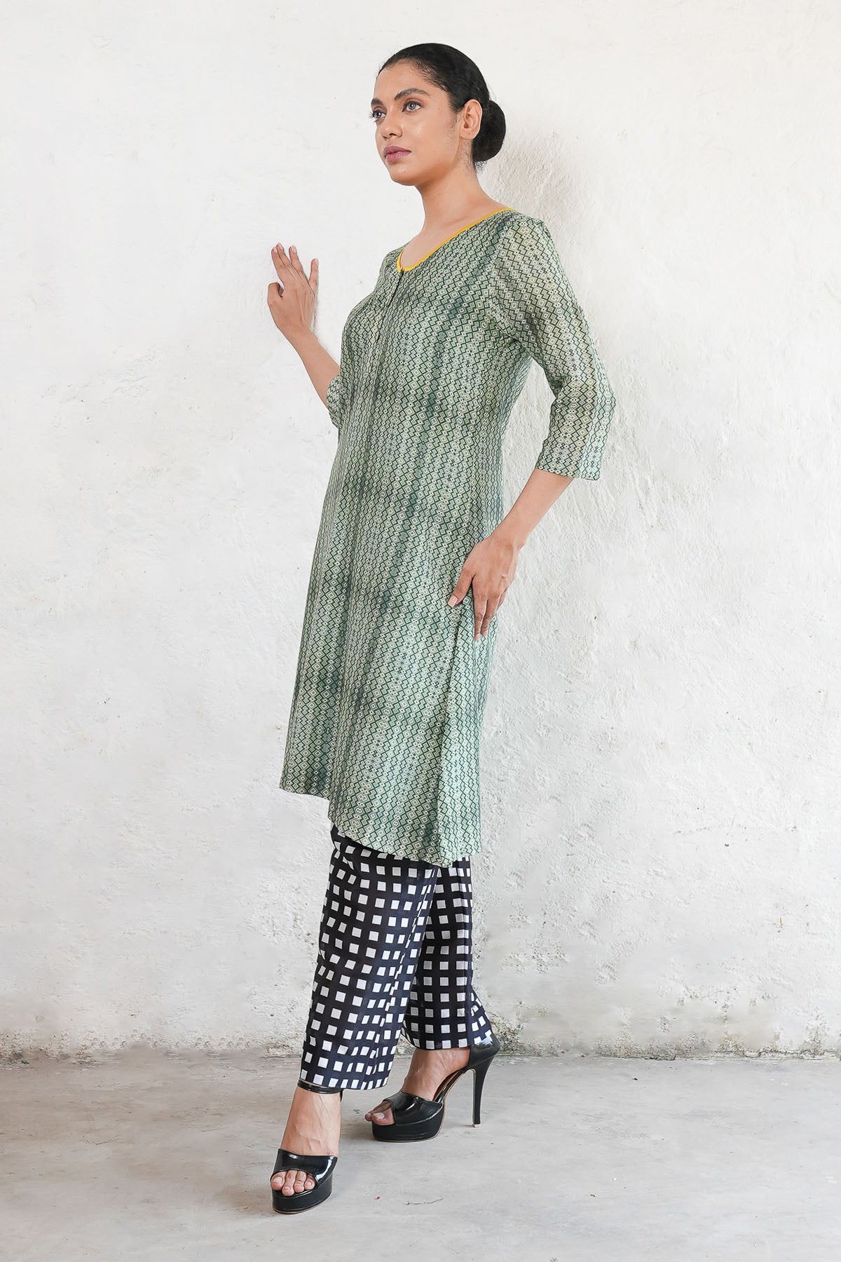 Multicolor Printed Kurta & Pants