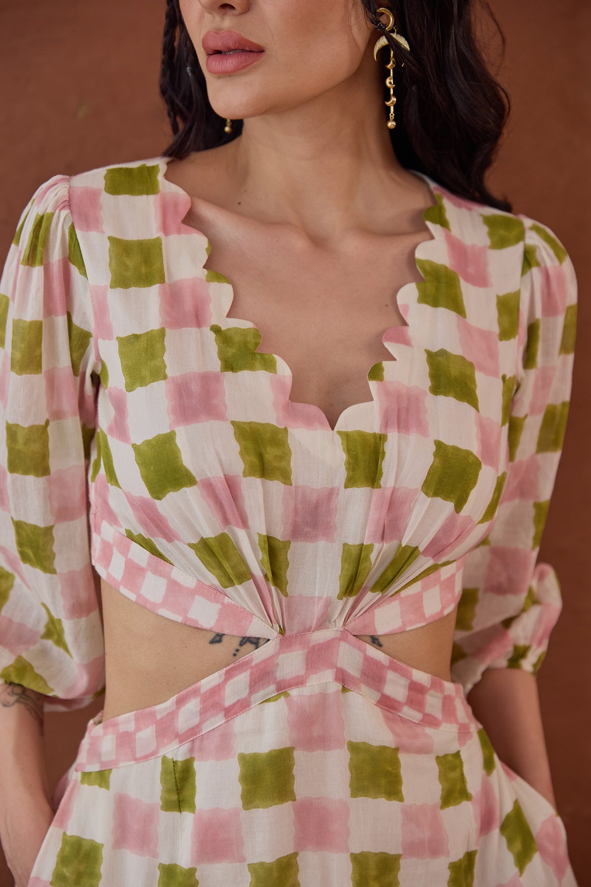 Multicolor Scalloped Neck Dress