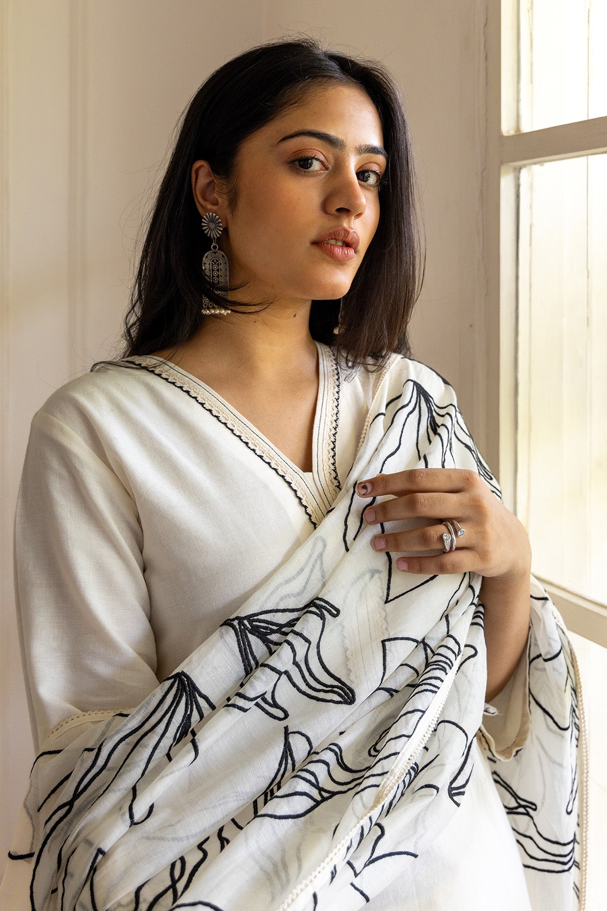 Off White Embroidery Kurta Set