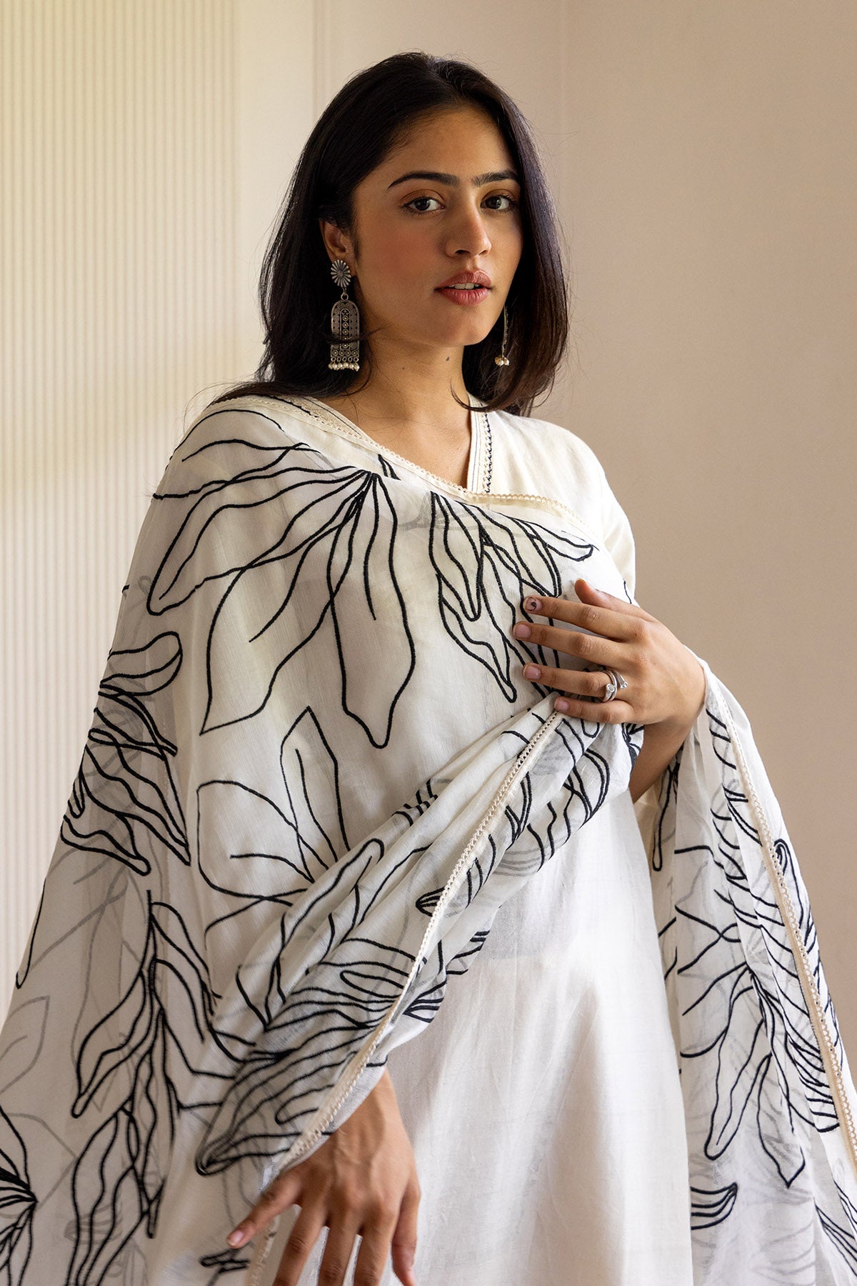 Off White Embroidery Kurta Set