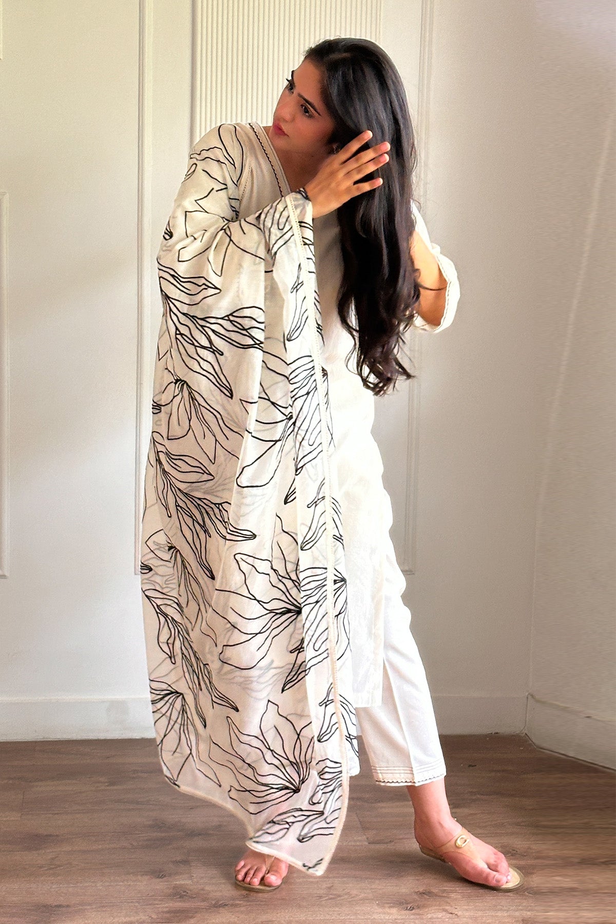 Off White Embroidery Kurta Set