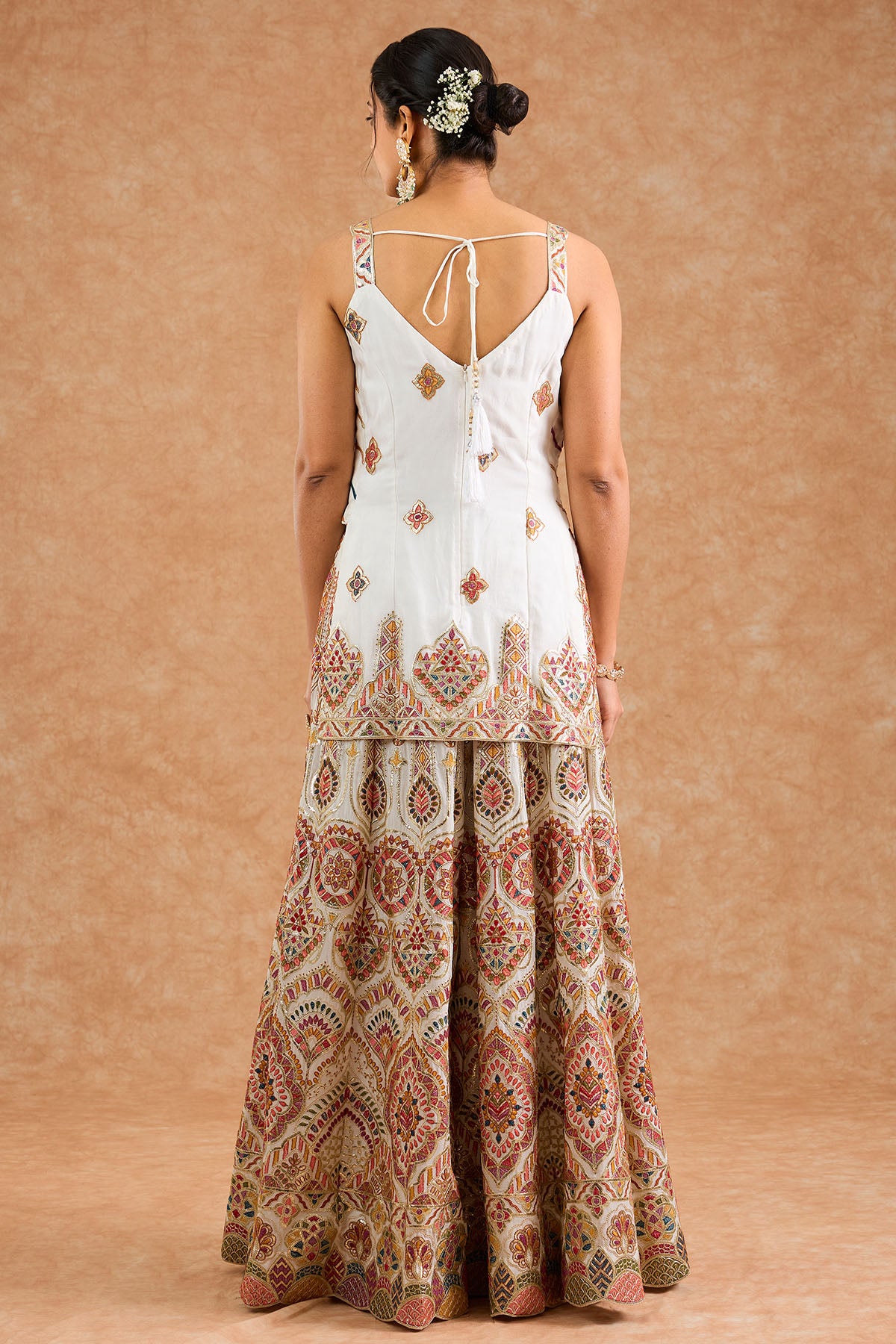 Off White Thread Work Kurta Set