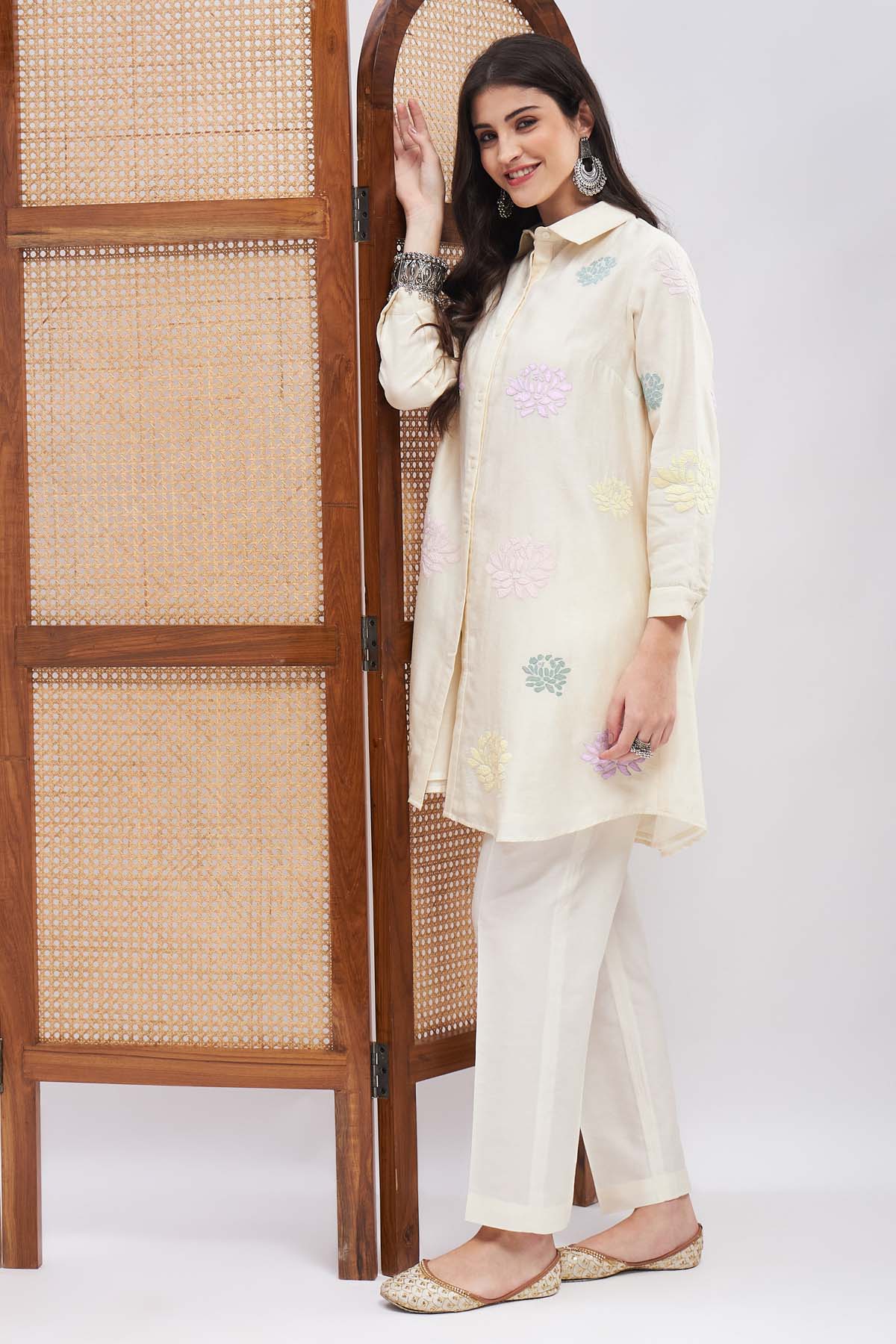 Offwhite Floral Motif Kurta Set