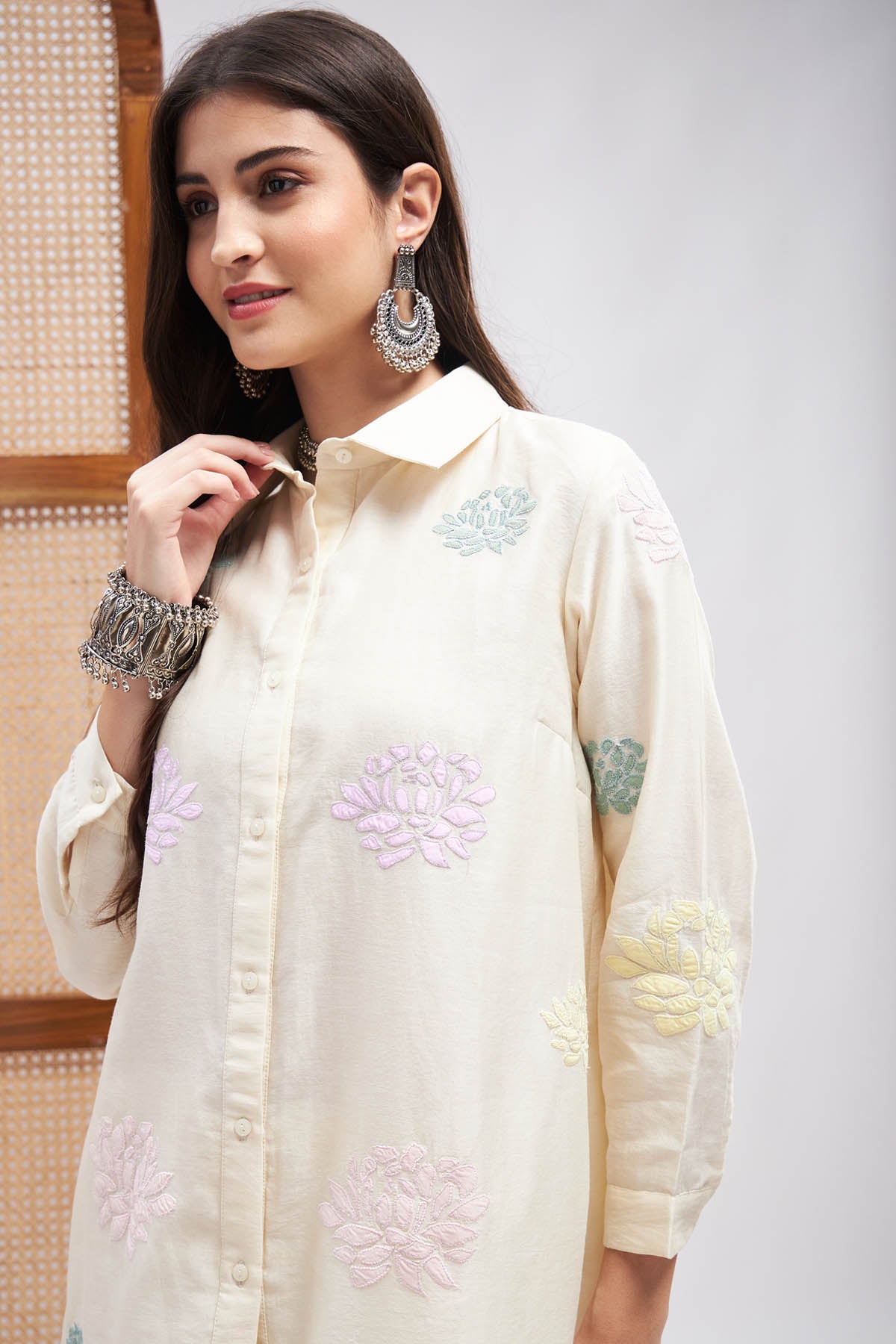 Offwhite Floral Motif Kurta Set