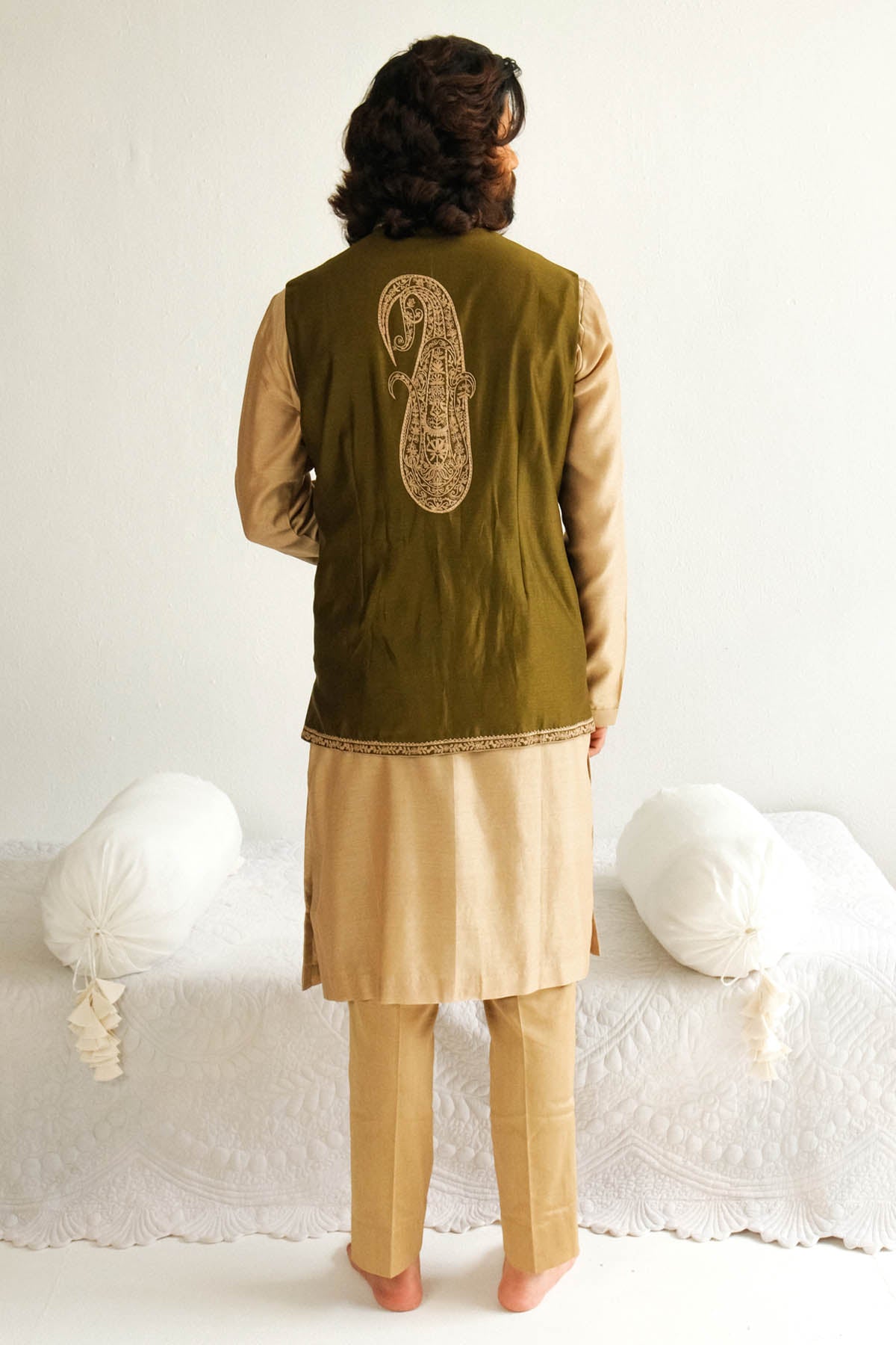 Olive Dori Embroidered Bundi Set