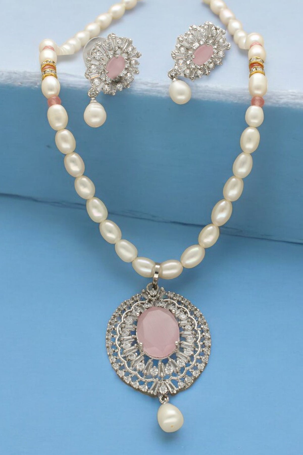 Oval Shape White Necklace Set