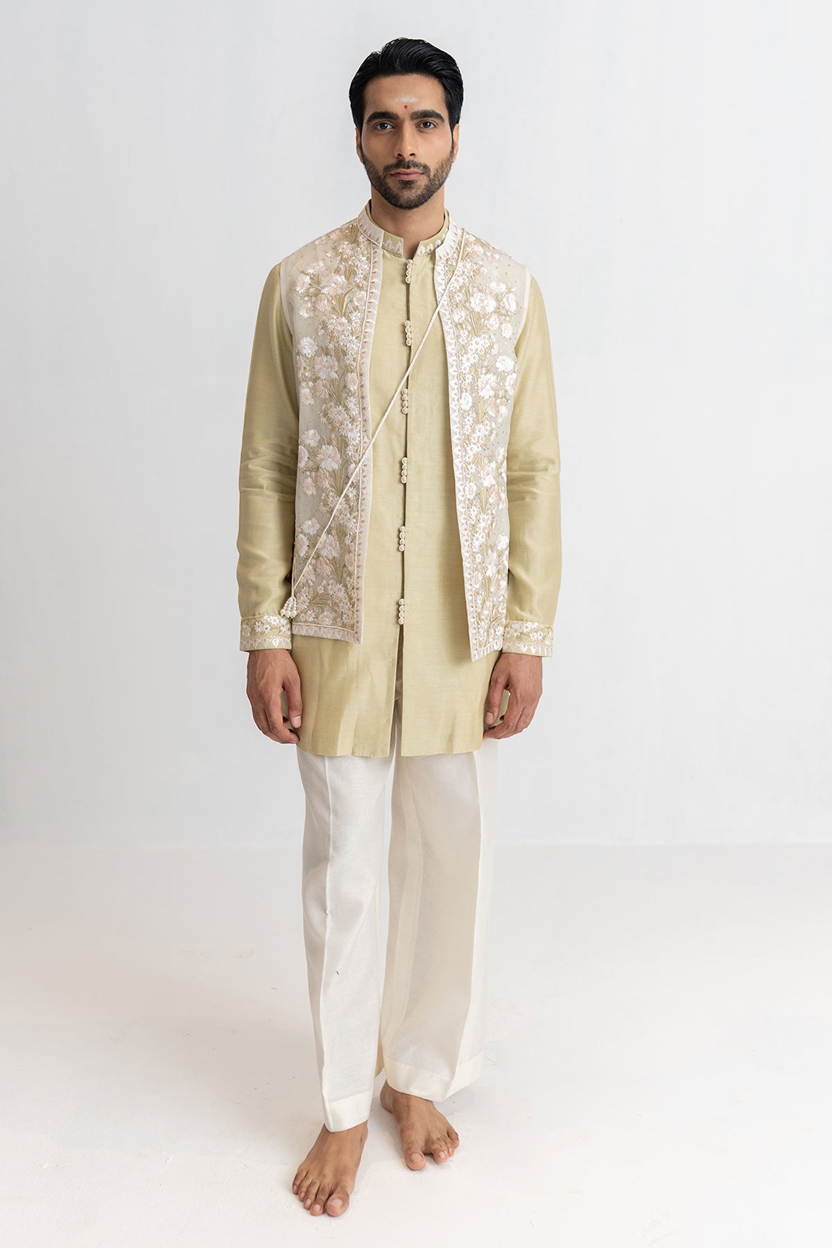 Buy Pale Hand Embroidery Bundi Set for men by Ajiesh Oberoi online available at scrollnshops