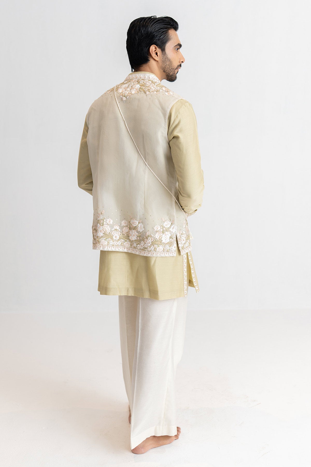 Pale Hand Embroidery Bundi Set