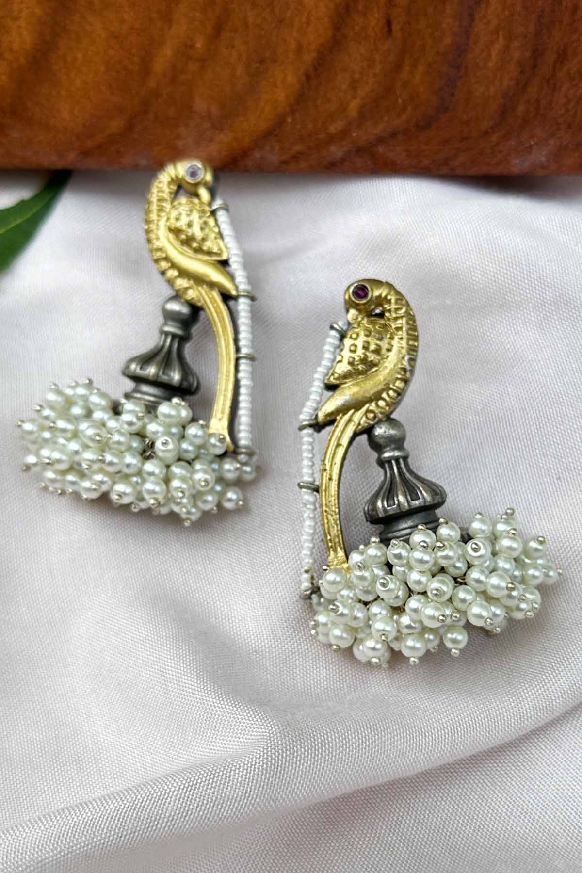 Parrot Pearly Earrings